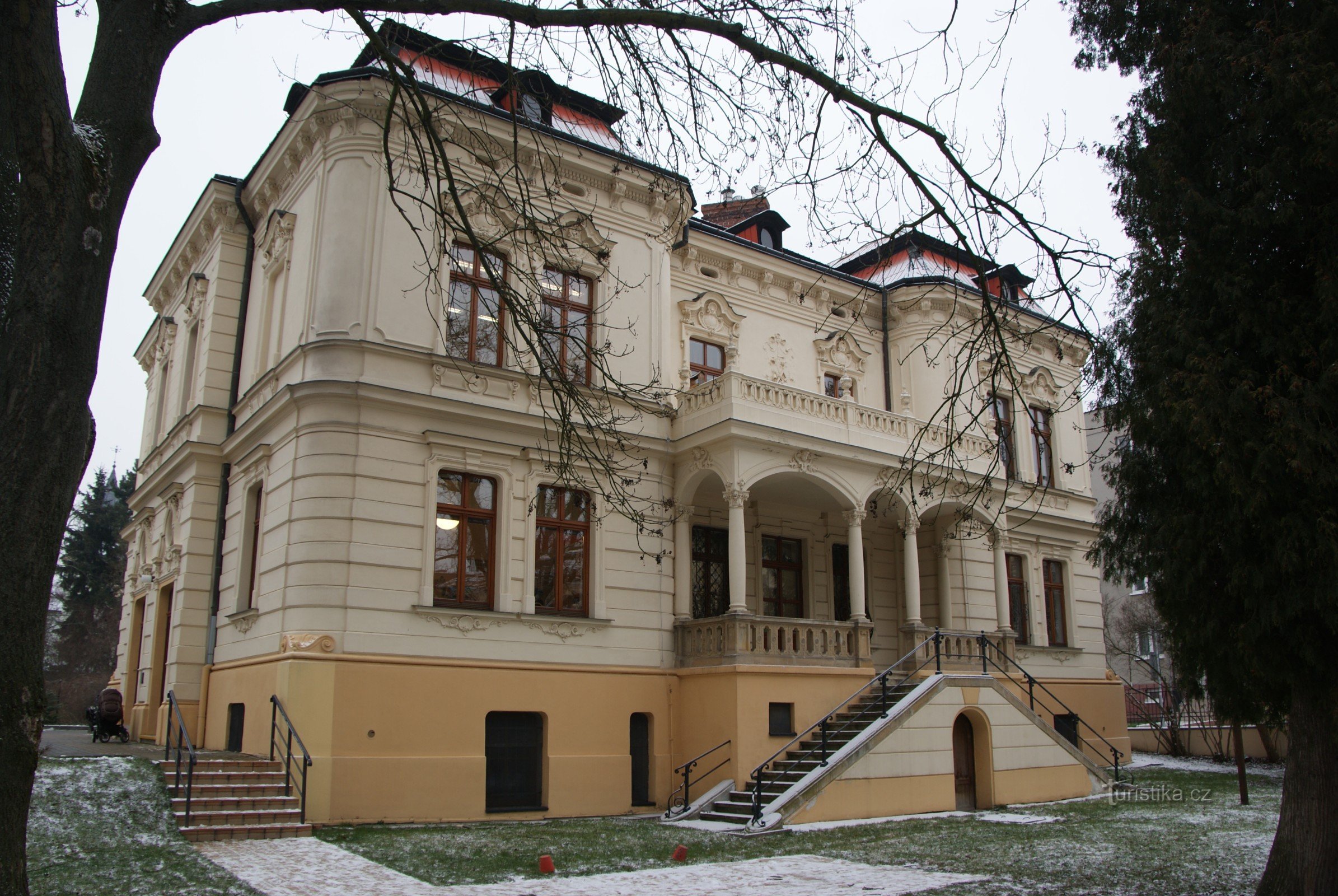 fachada de jardín