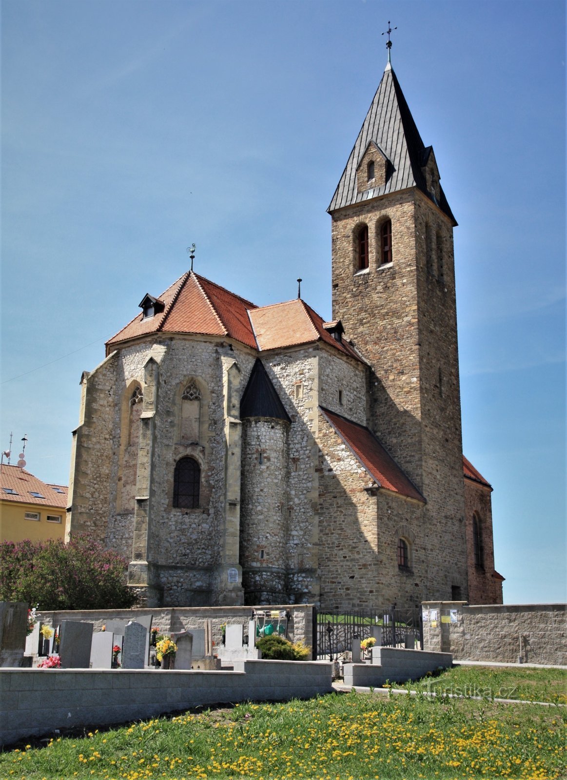 Jaječí - kyrka