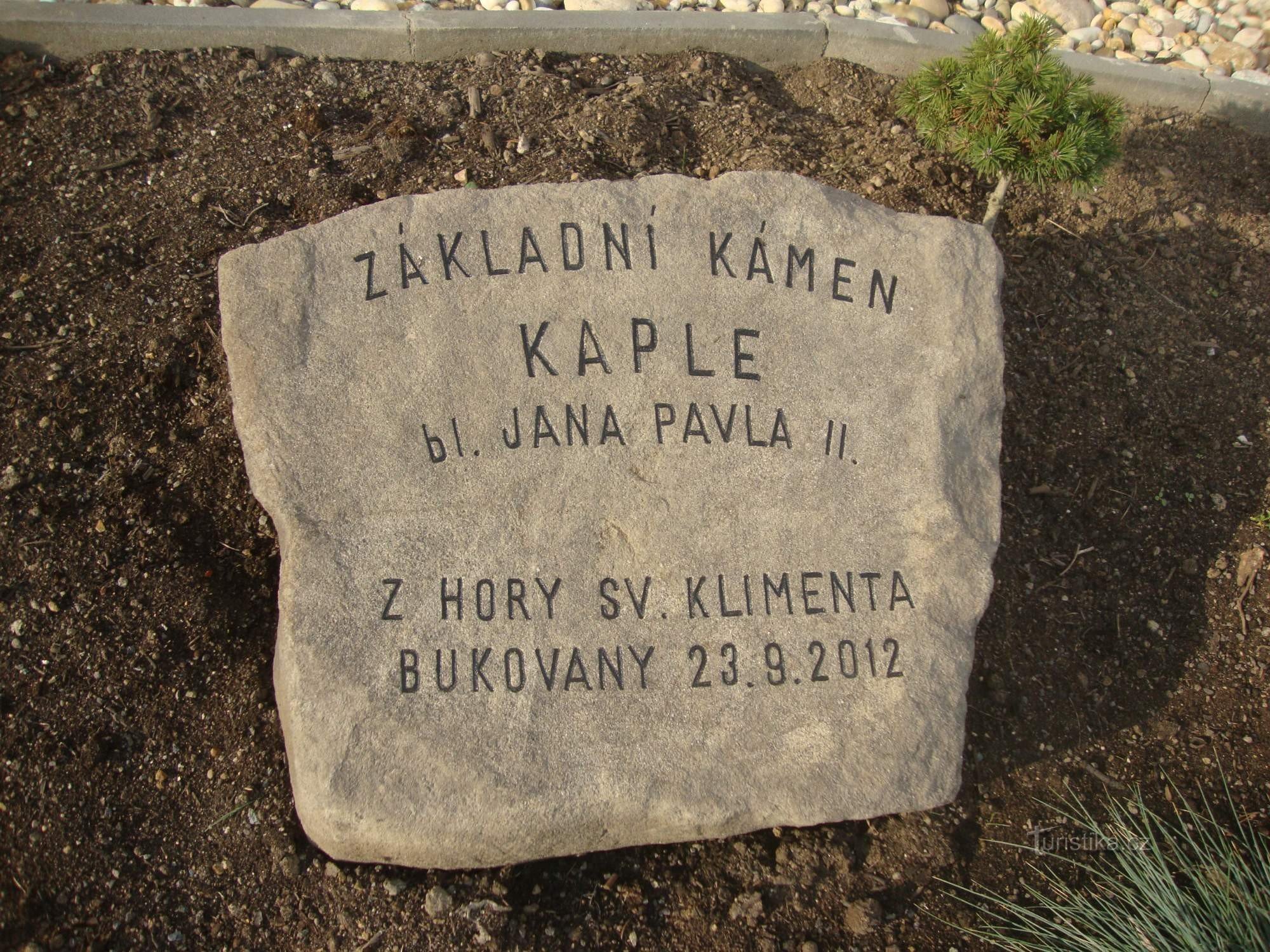 temeljni kamen