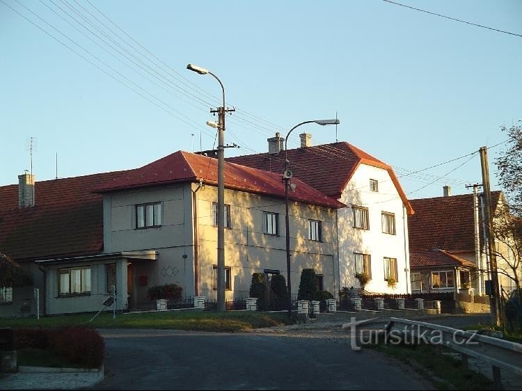 Žakovice: Οικογενειακά σπίτια