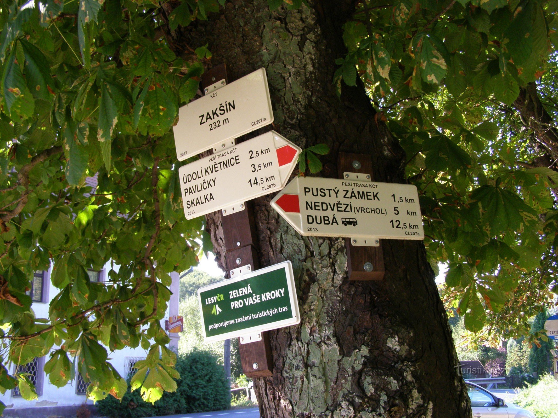 Zakšín, starting point of tourist routes