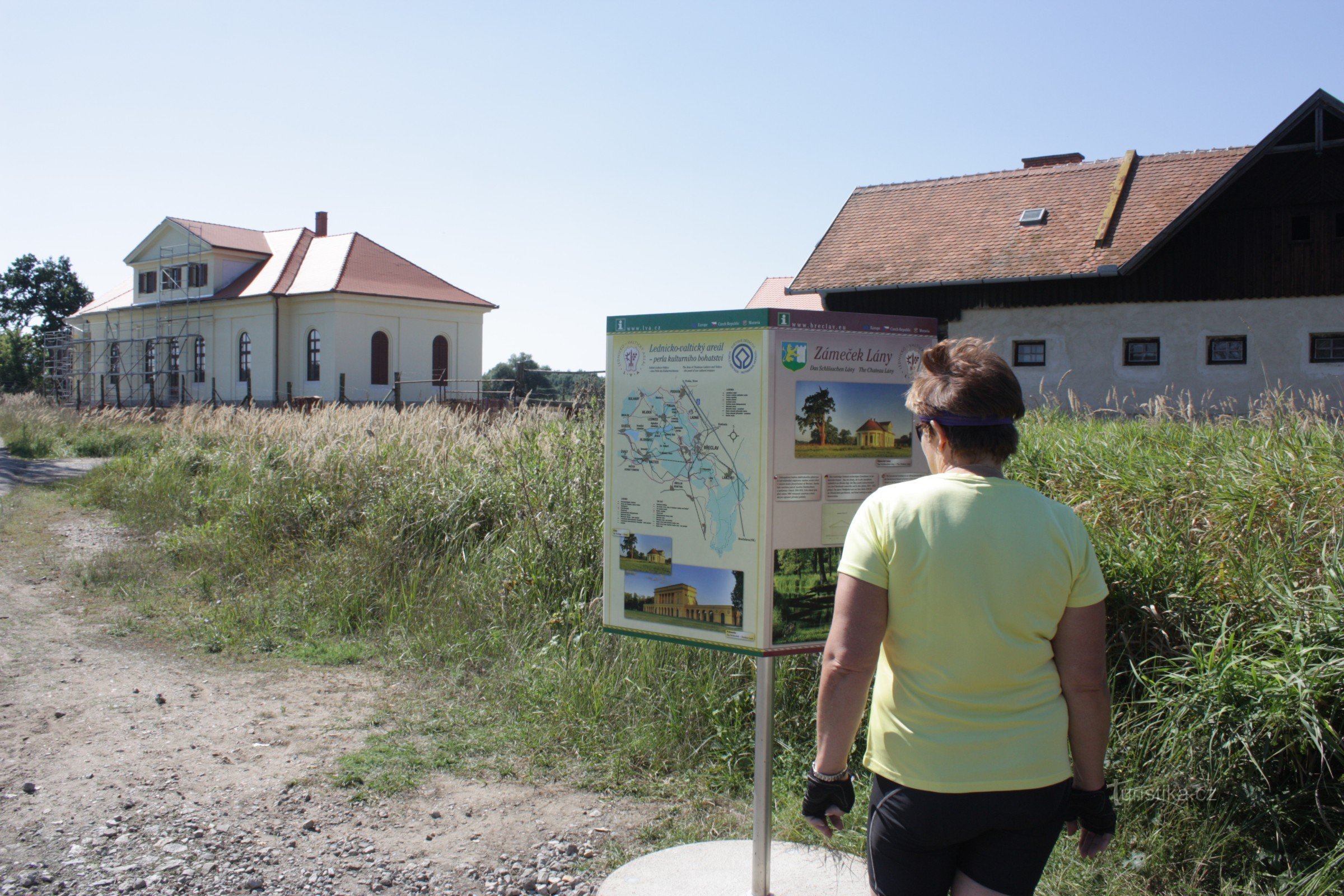 Lányin linna on osa Lednicko - Valtice -kompleksia