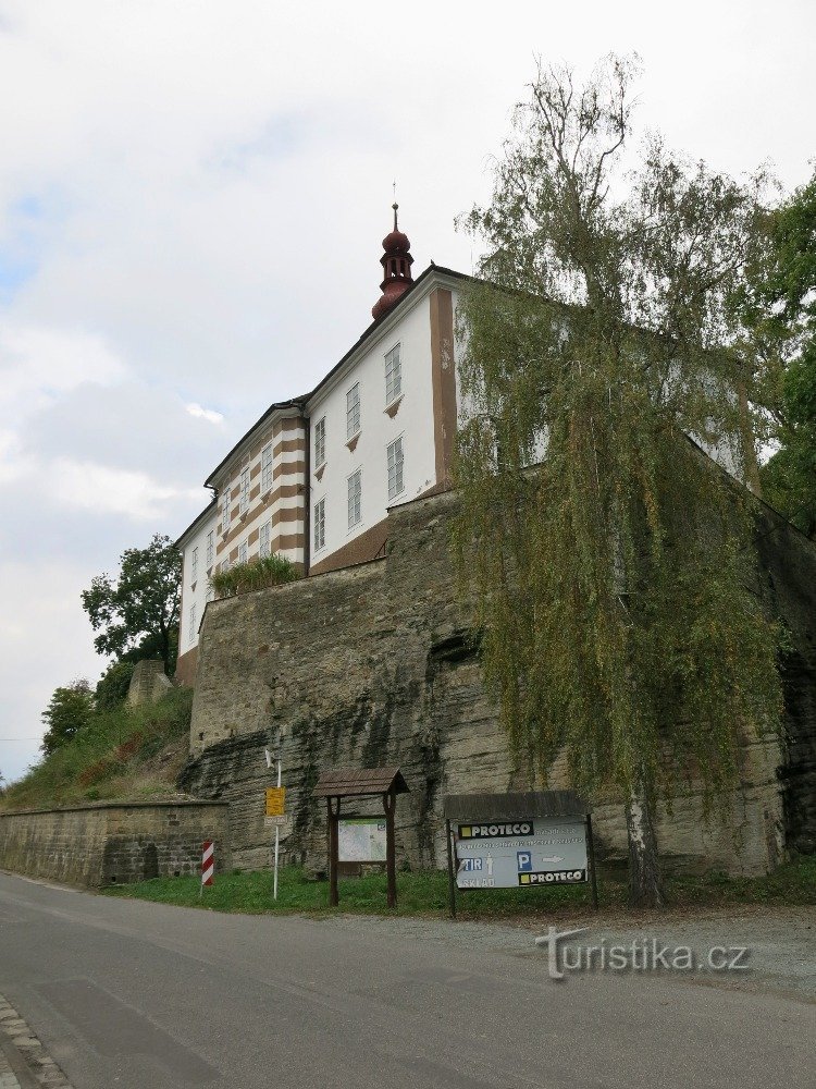 Skalka kastély