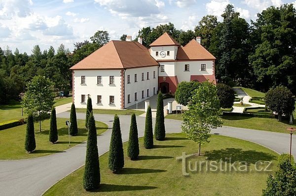 Kasteel Vysoký Hrádek - Informatiecentrum kerncentrale Temelín