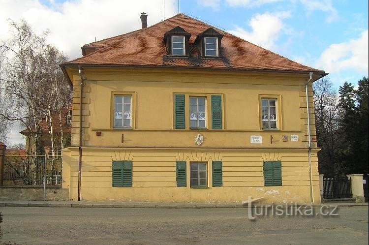 slott från torget: Třebívlice
