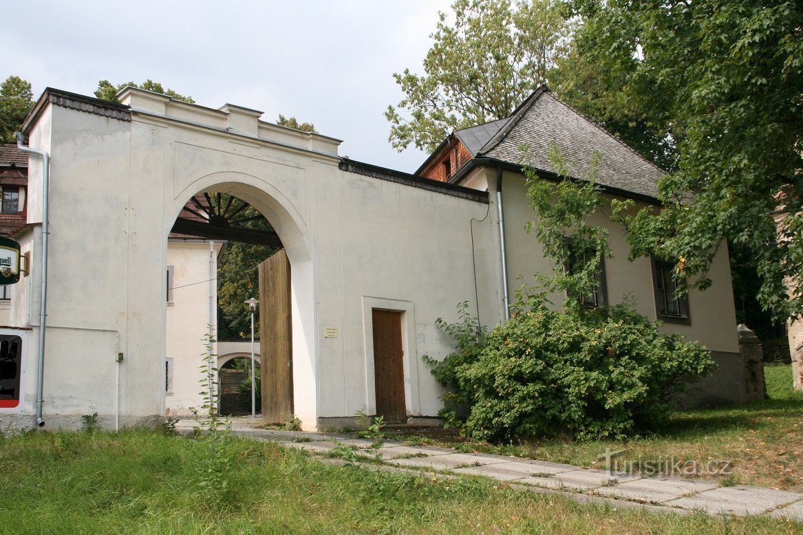 Pfarrhaus der Burg Vižín