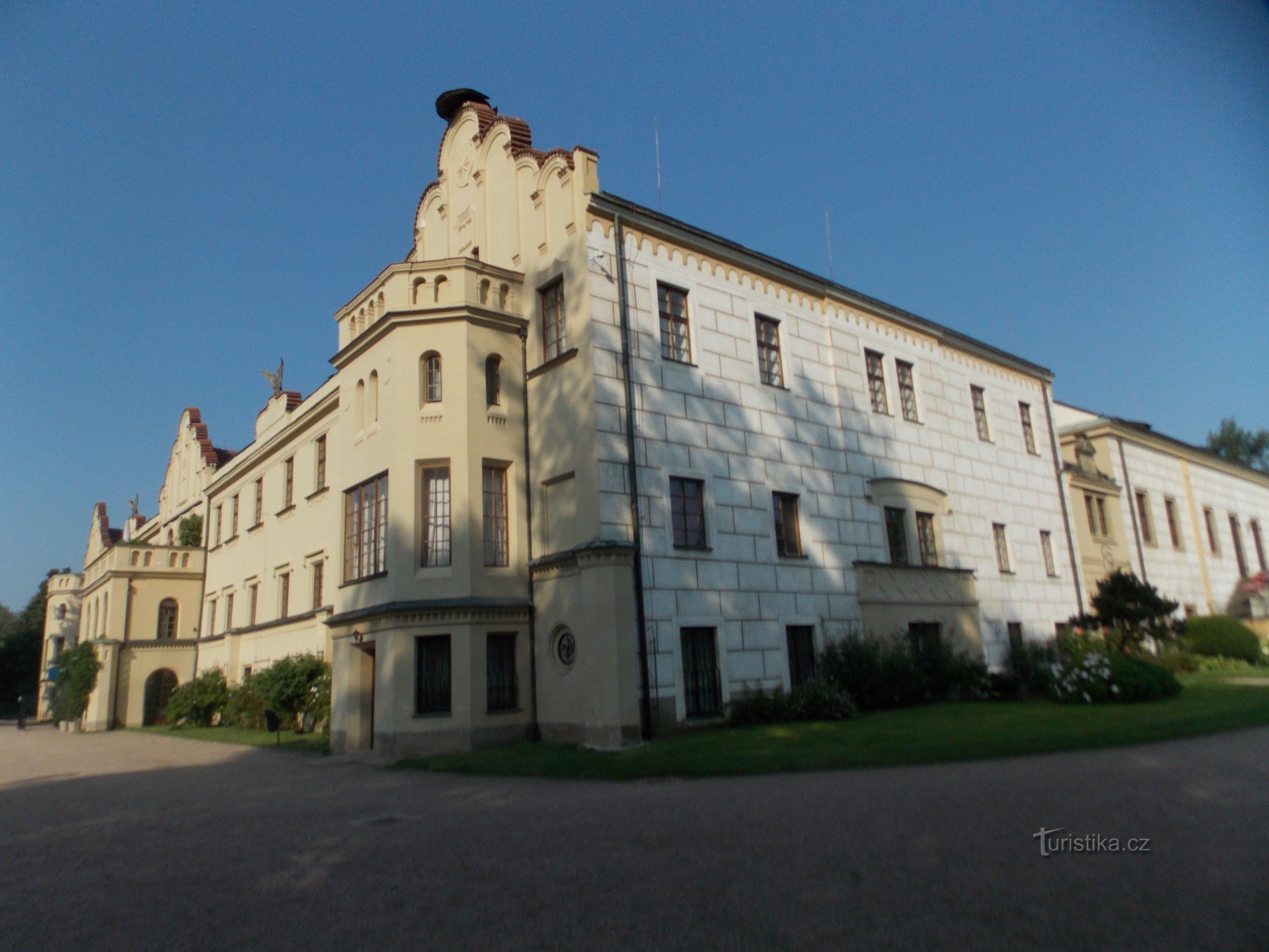 Kasteelbinnenplaats in Častolovice