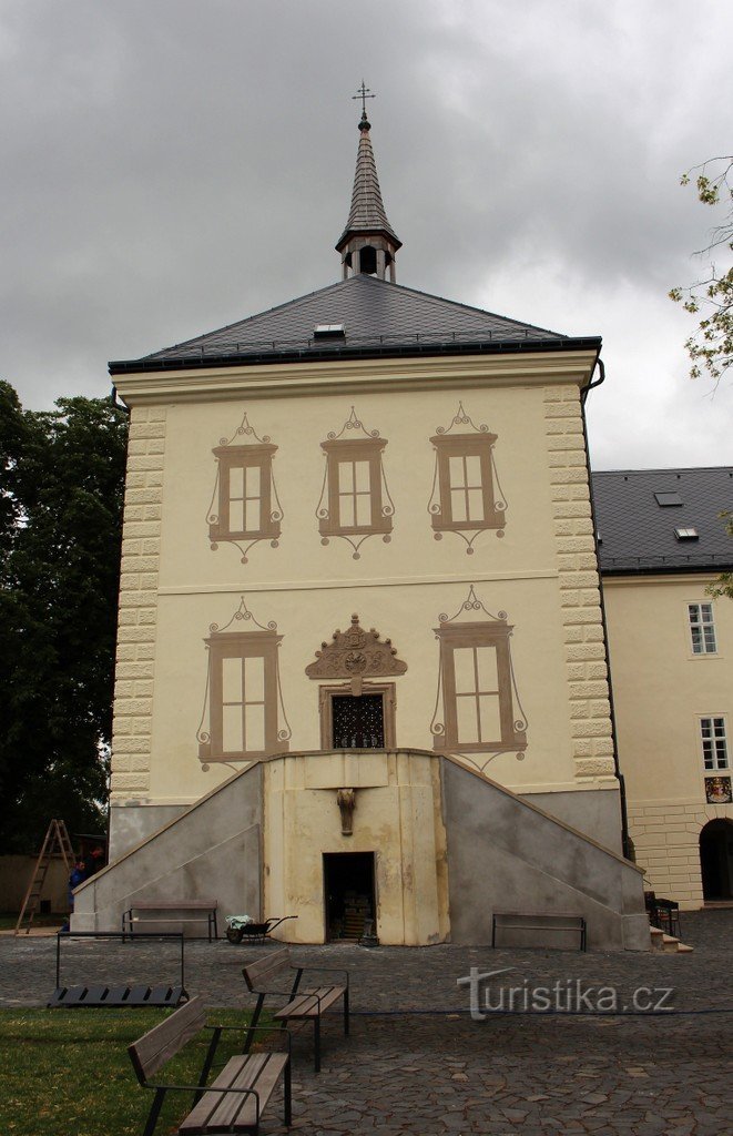 Dvorsko stubište do kapelice