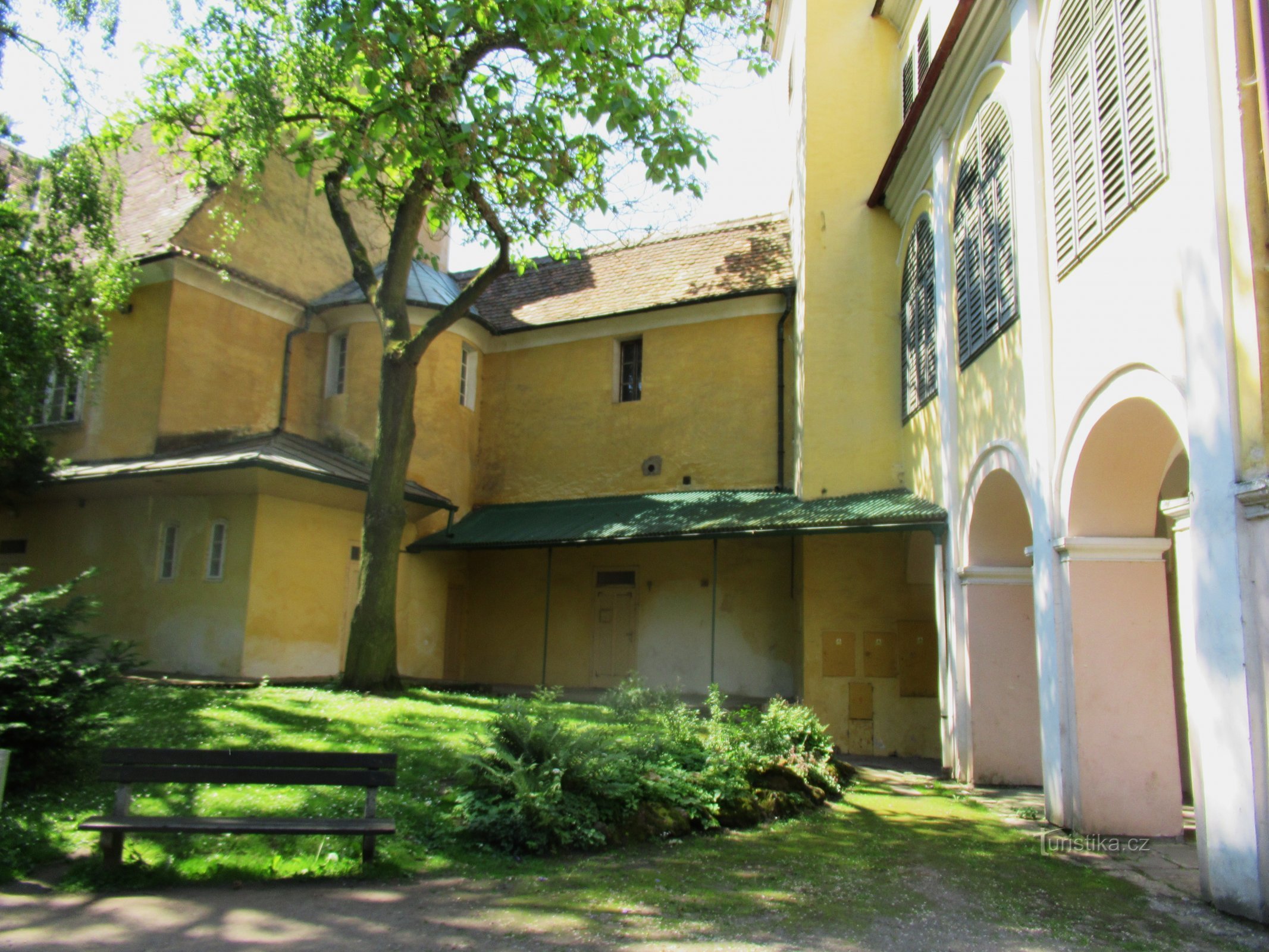 Schlosslaube in Opočno