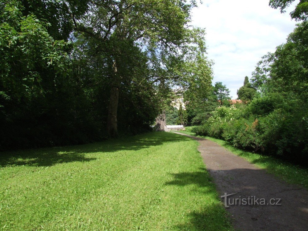 Parque del castillo de Krásný Dvůr