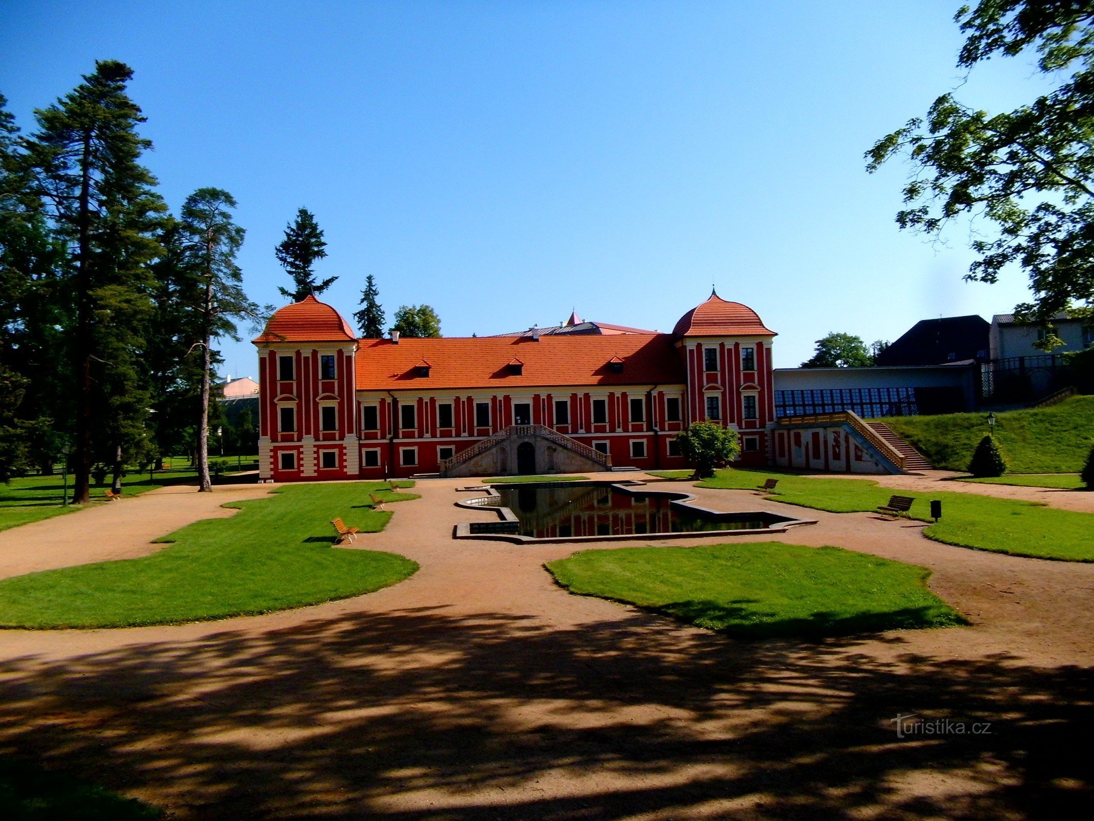 Ostrov nad Ohří kastélypark