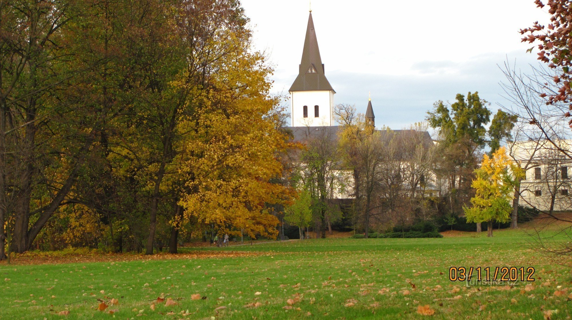 Zámecký park - park Boženy Němcové v Karviné