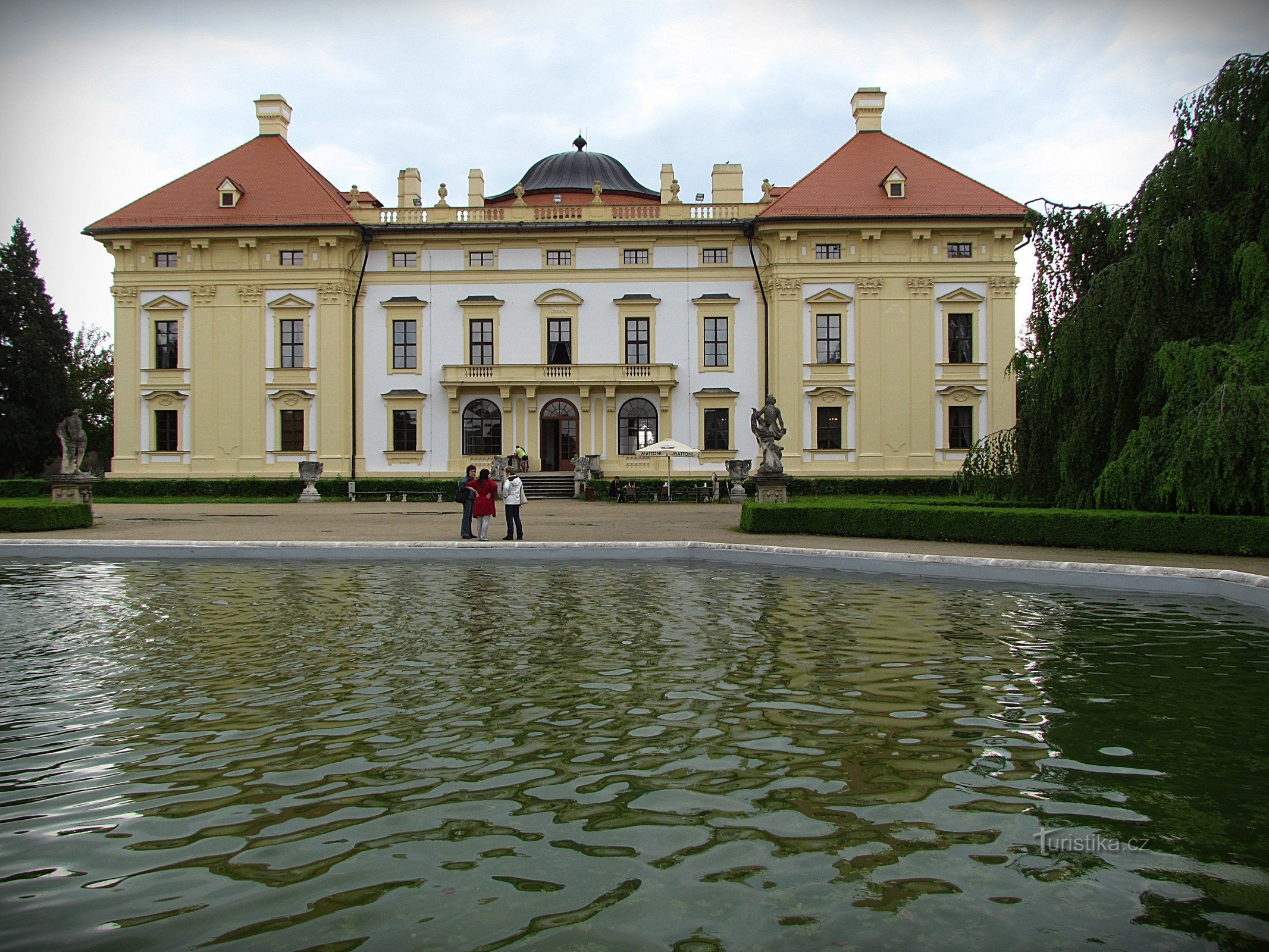 Parco del castello a Slavkov vicino a Brno