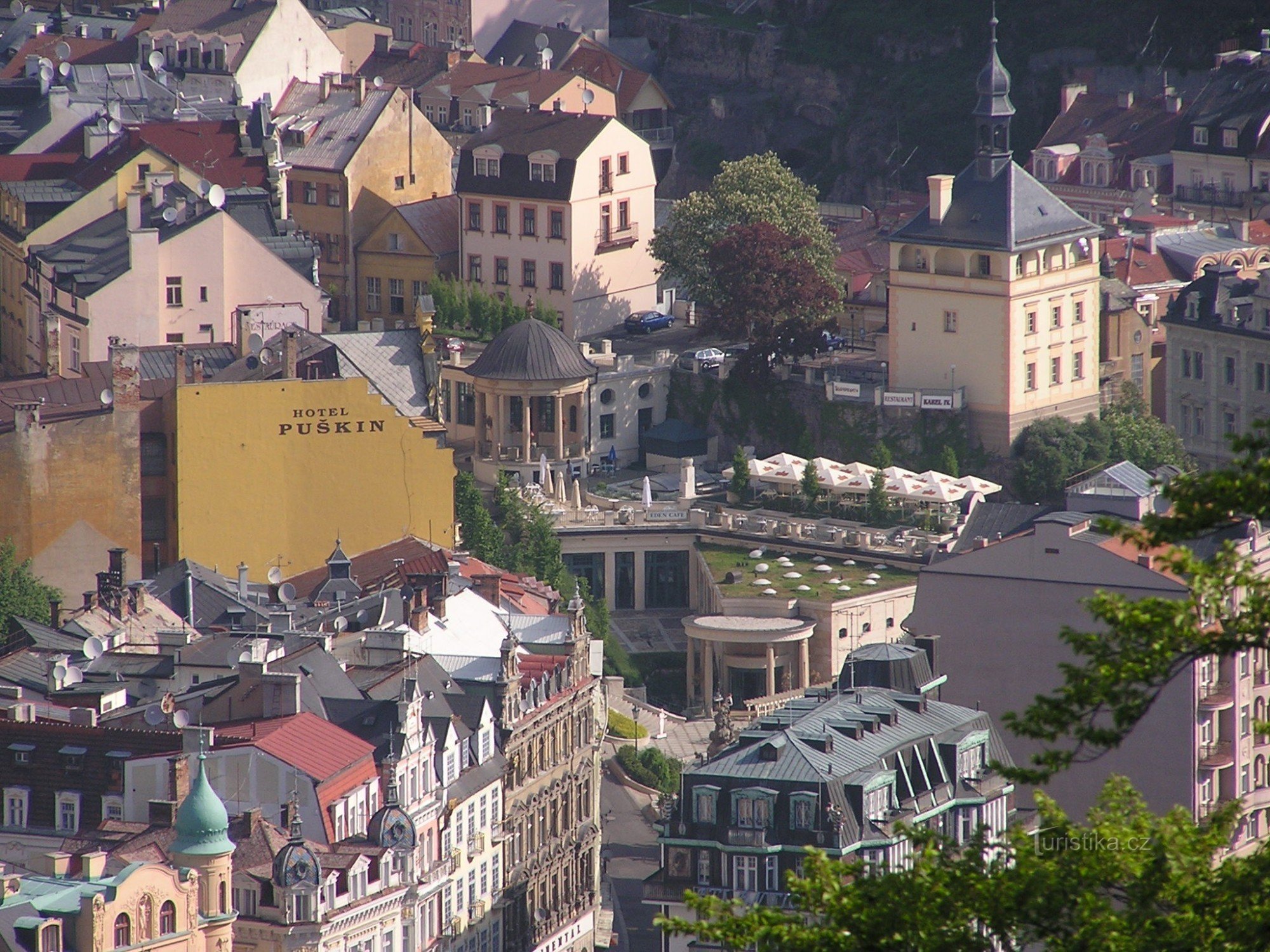 Burgberg - Obere Burgquelle in der Rotunde neben der Inschrift