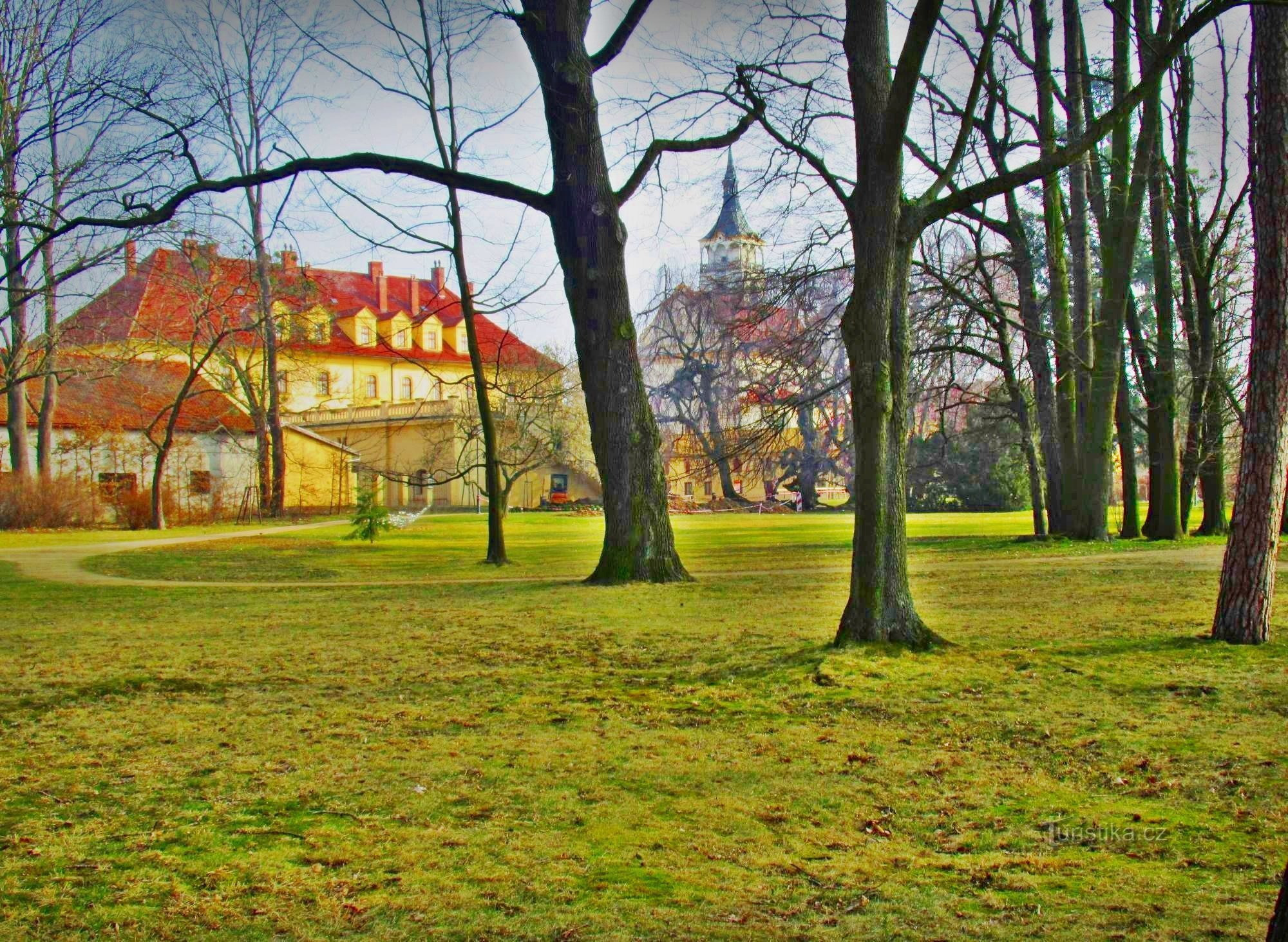 Castelul și parcul castelului