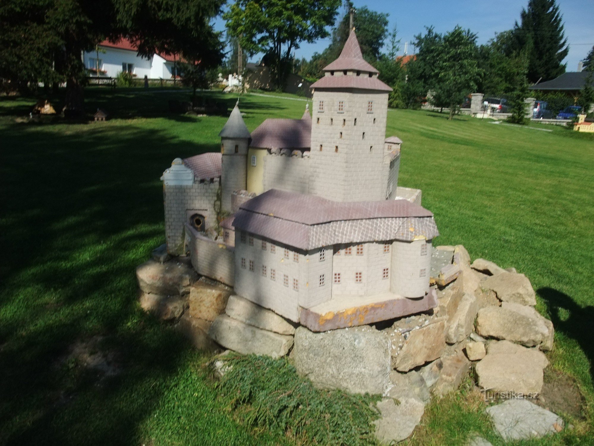 Château de Bertchtold - divertissement commercial pour toute la famille