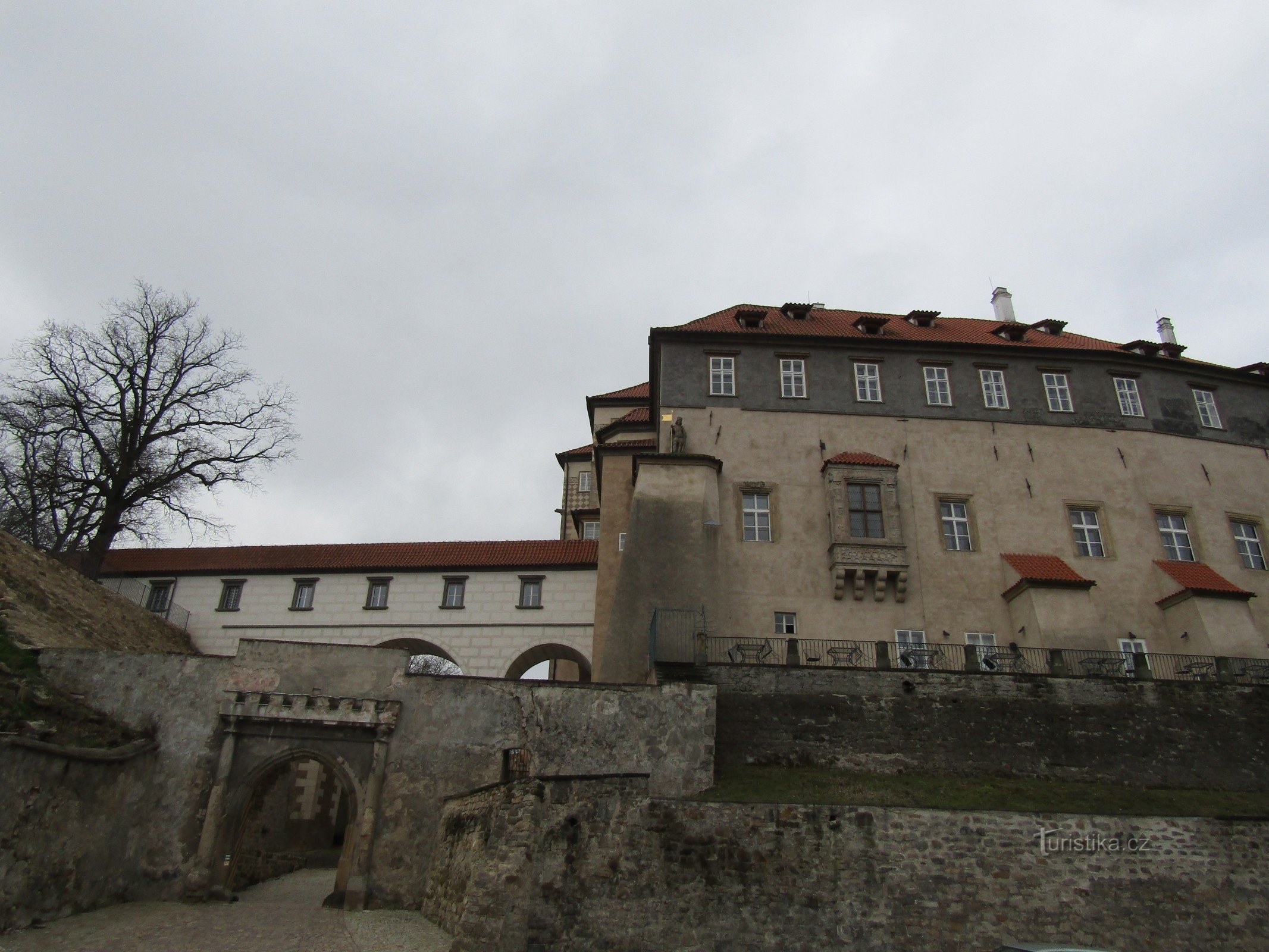 Замок Брандис-над-Лабем