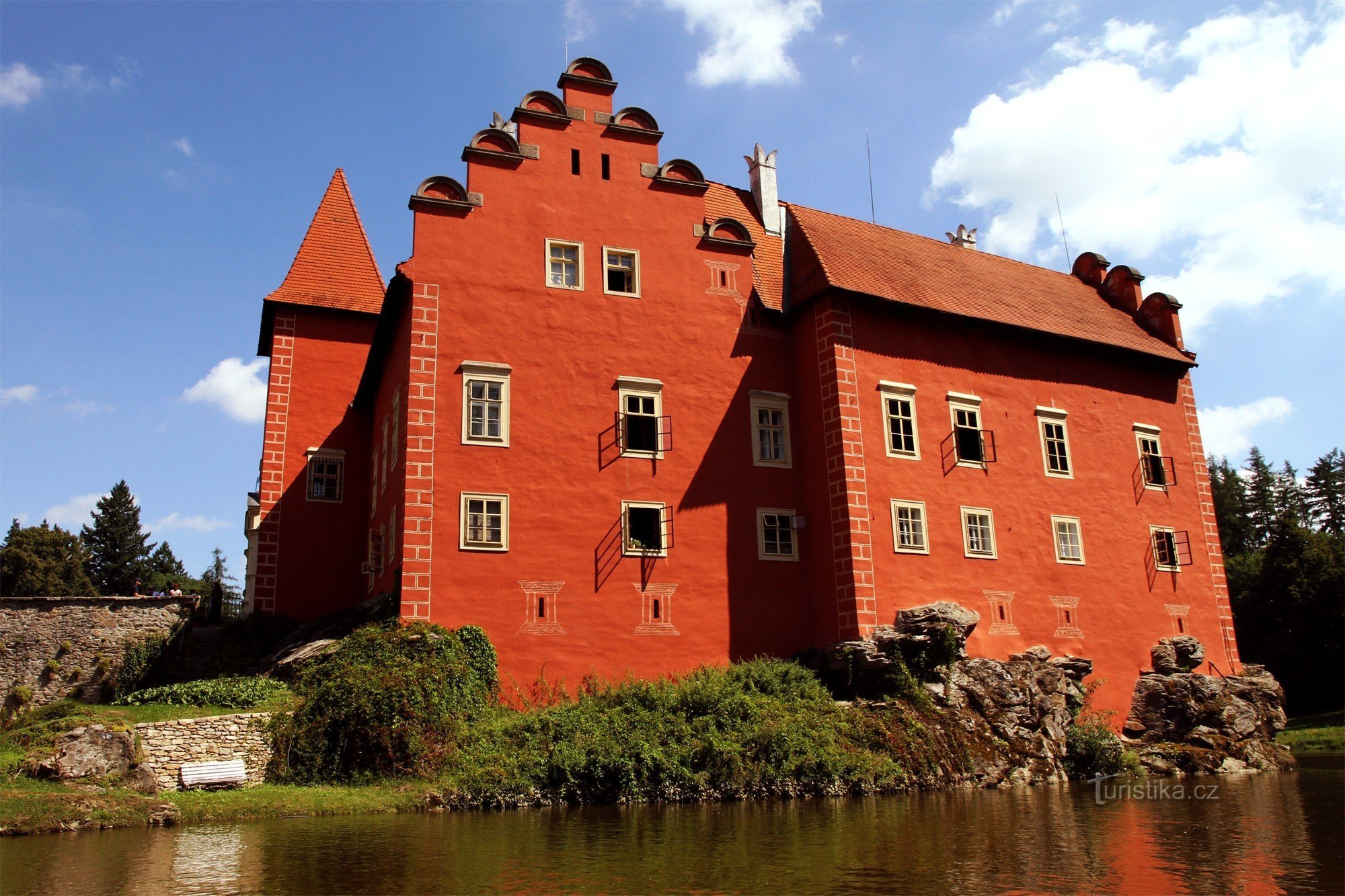 Cervena Lhota Castle