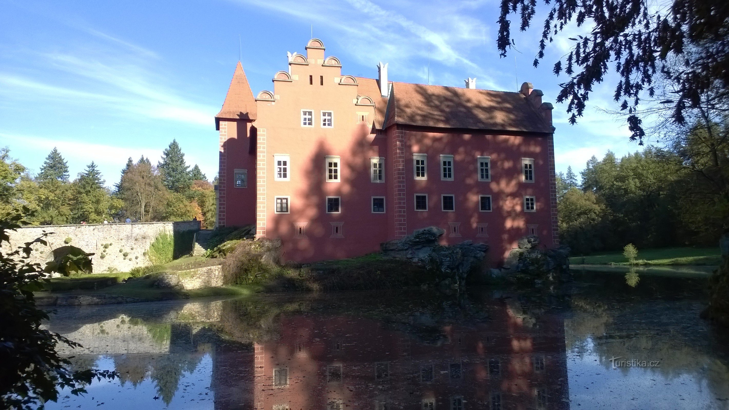 Zamek Červená Lhota.