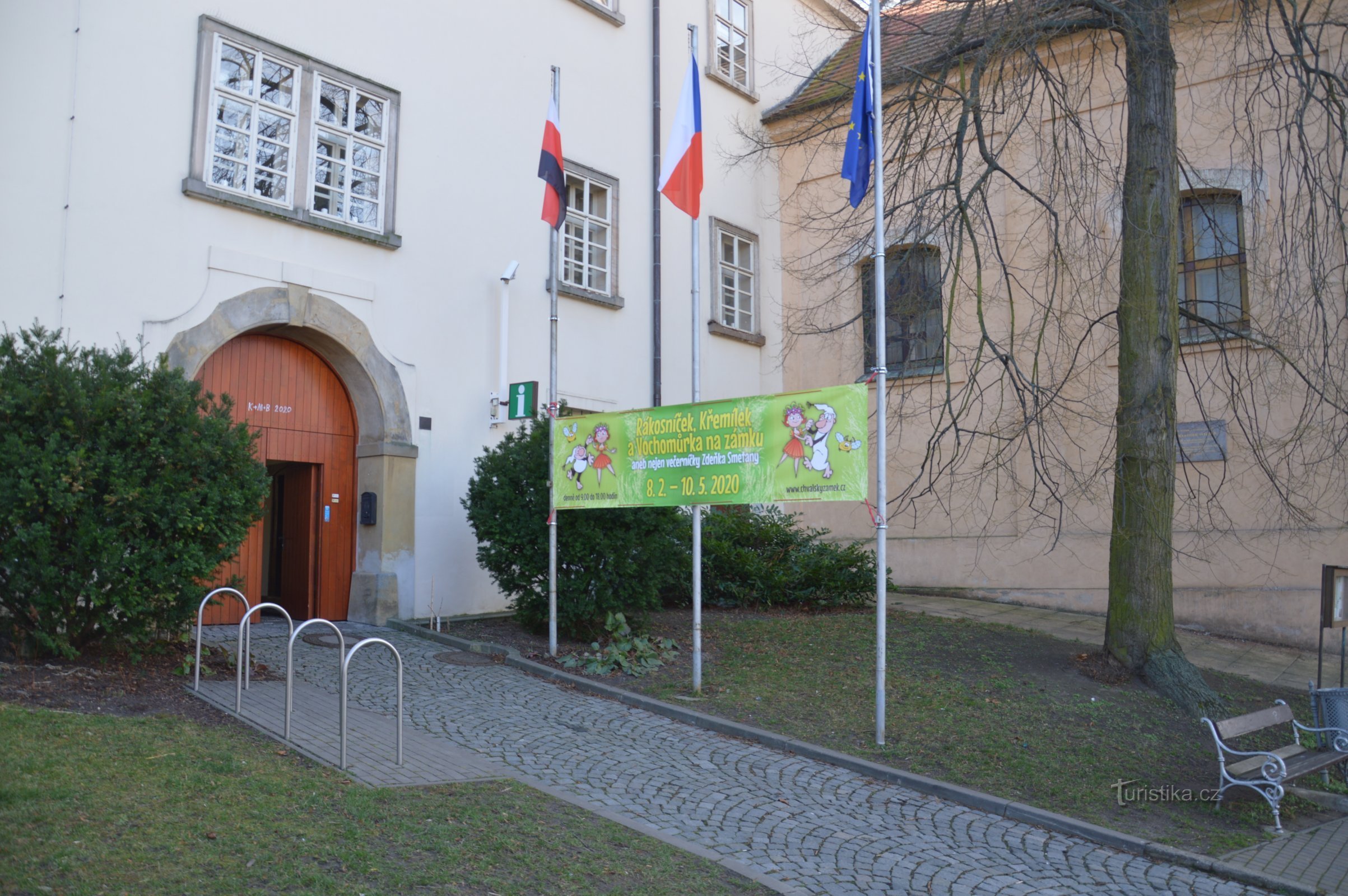 Château de Chvaly, entrée