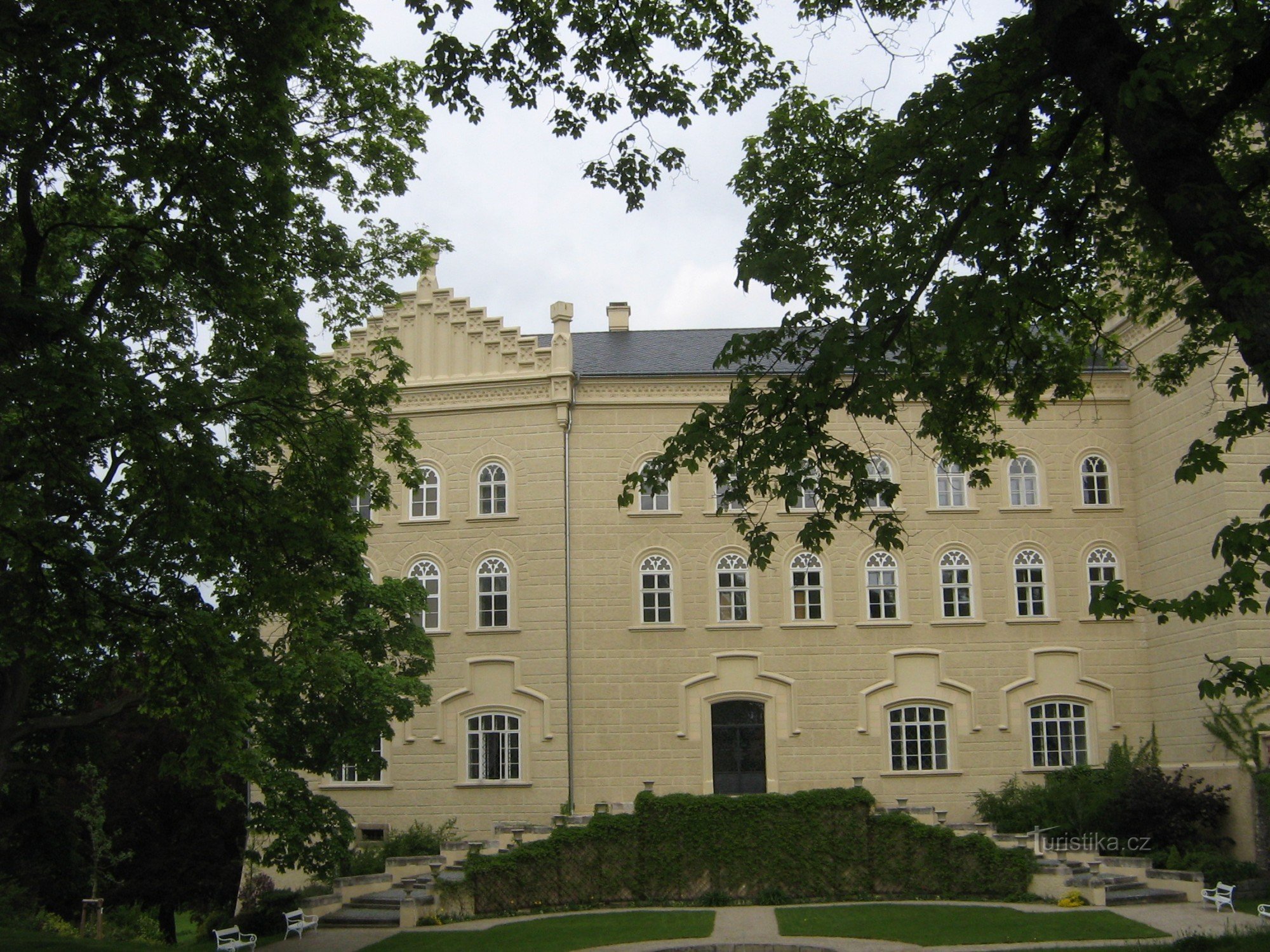 Lâu đài Chyše