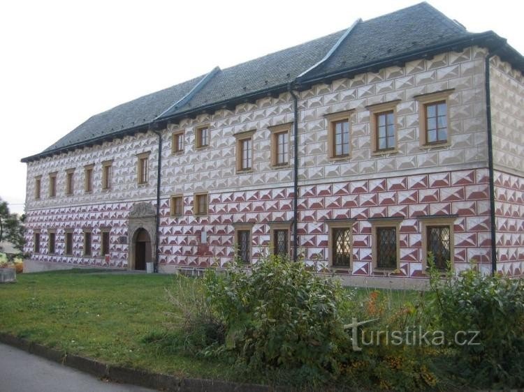 Kasteel: Het hoofdgebouw van het kasteel