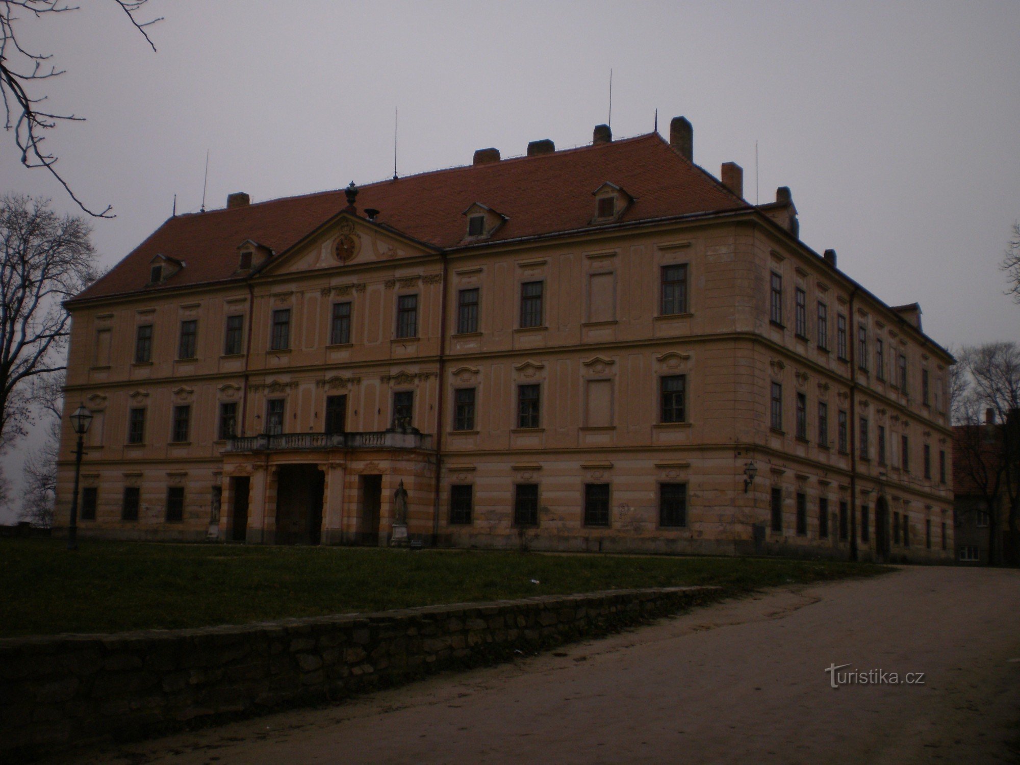 Замок Емнице