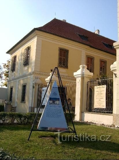 Château de Kladno : porte d'entrée du château