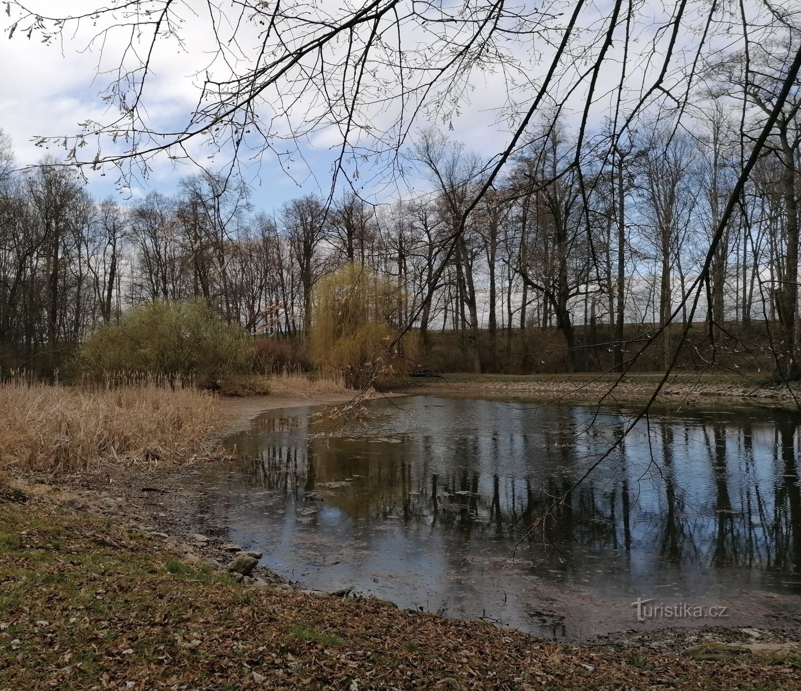 Kasteel Een prachtige binnenplaats, waar het niet moeilijk is om gek te worden