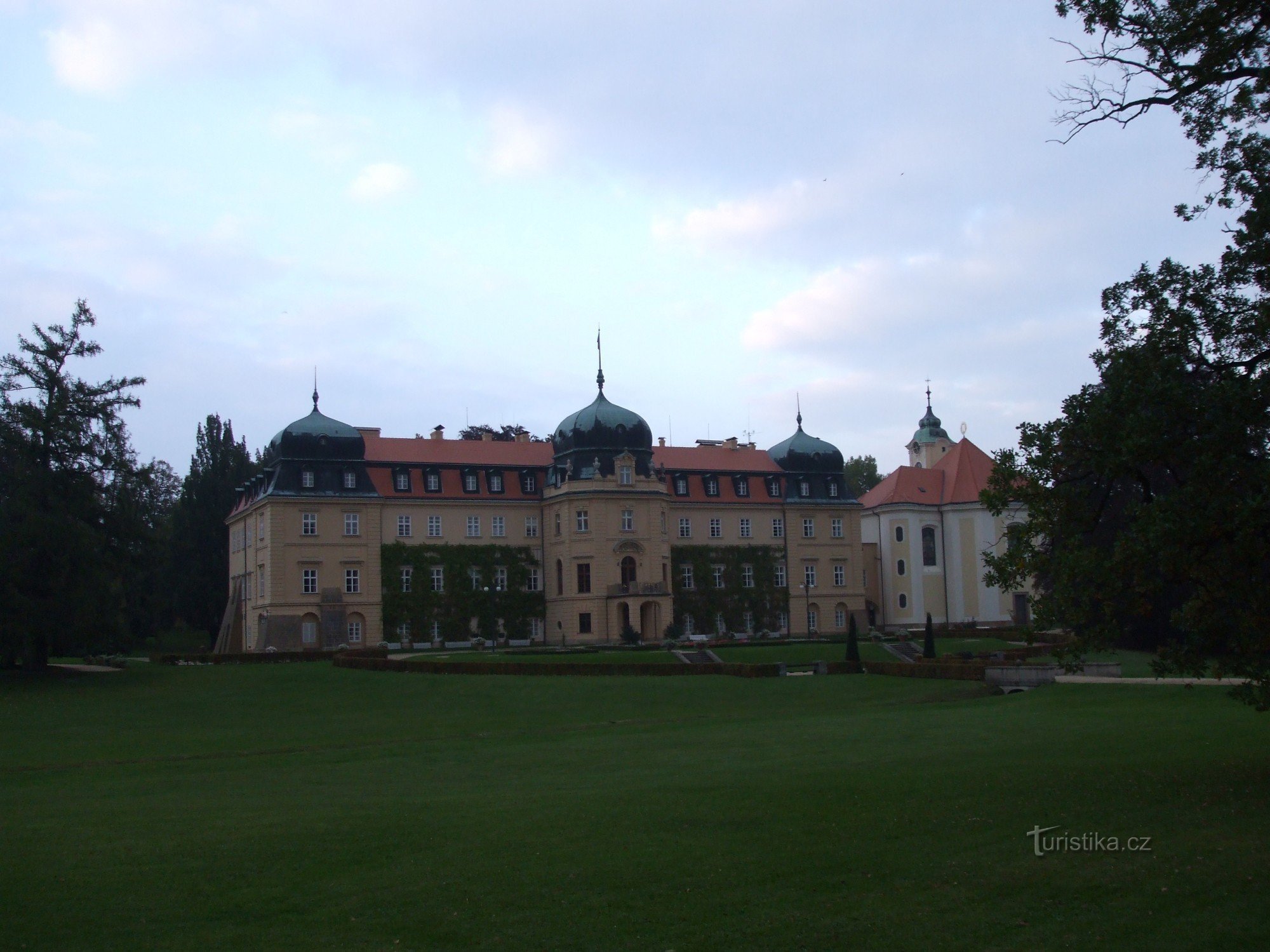 Lány slott.