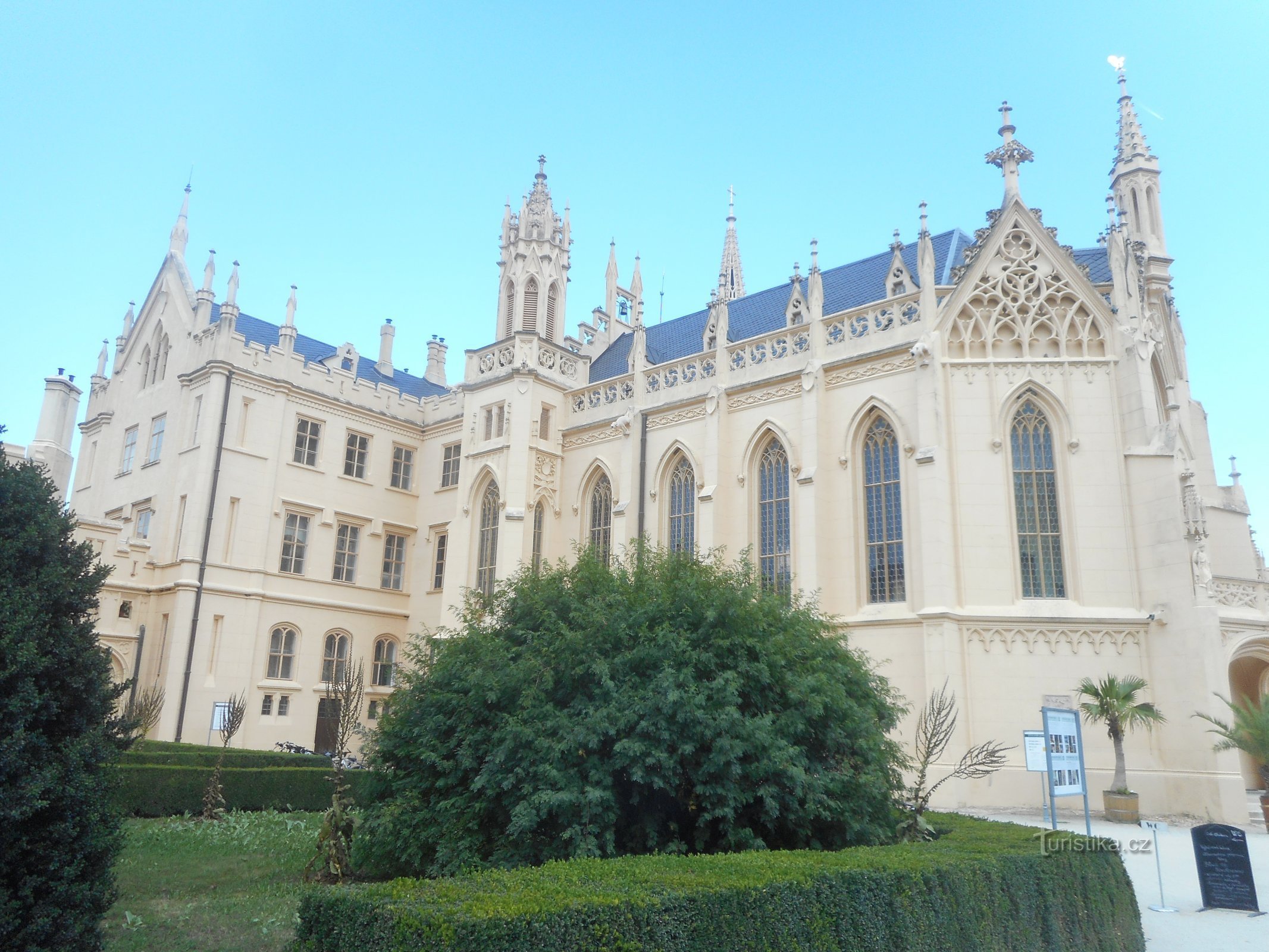 LEDNICE CASTLE AND CASTLE GREENHOUSE