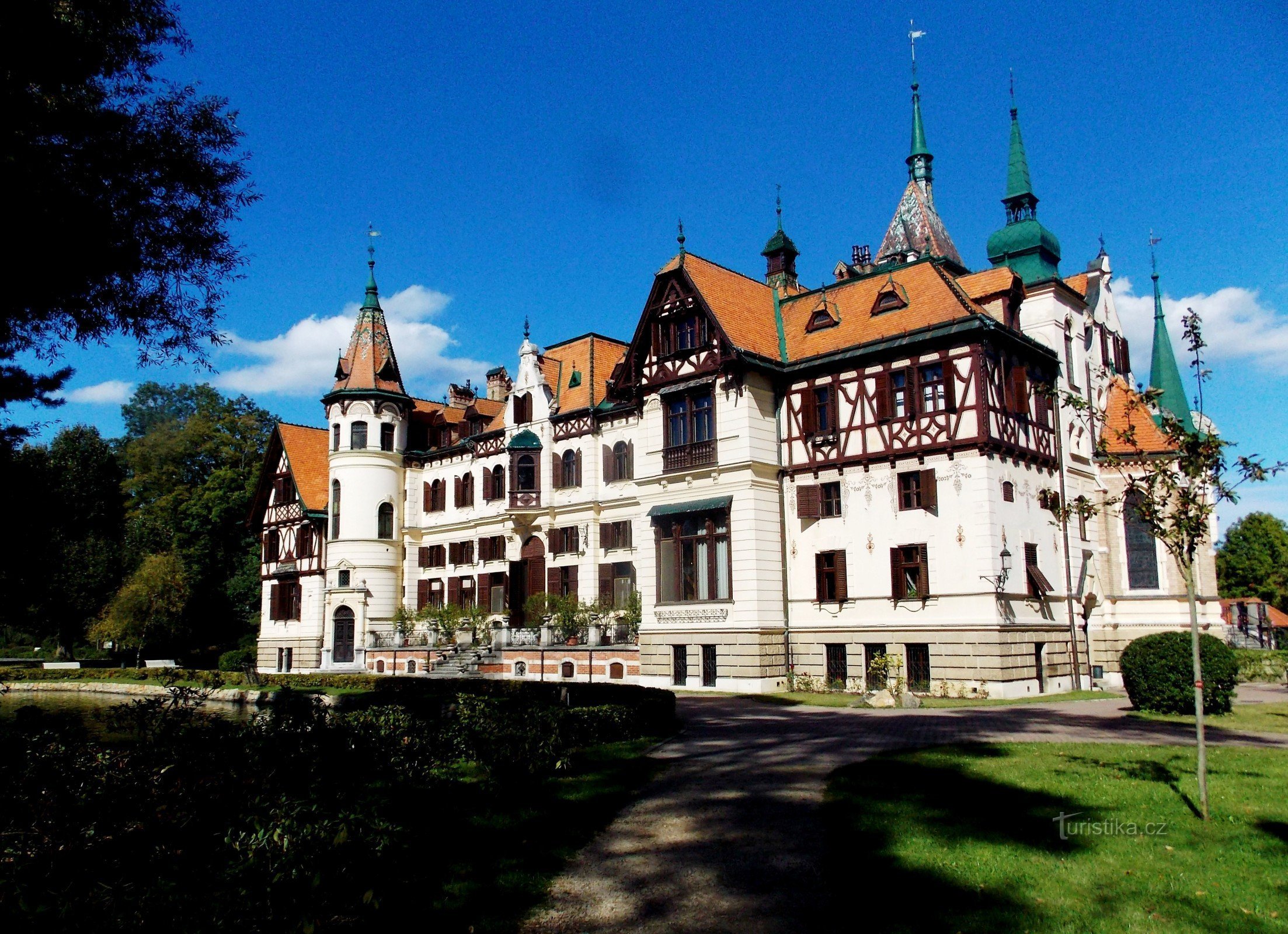 城堡 - Lešná