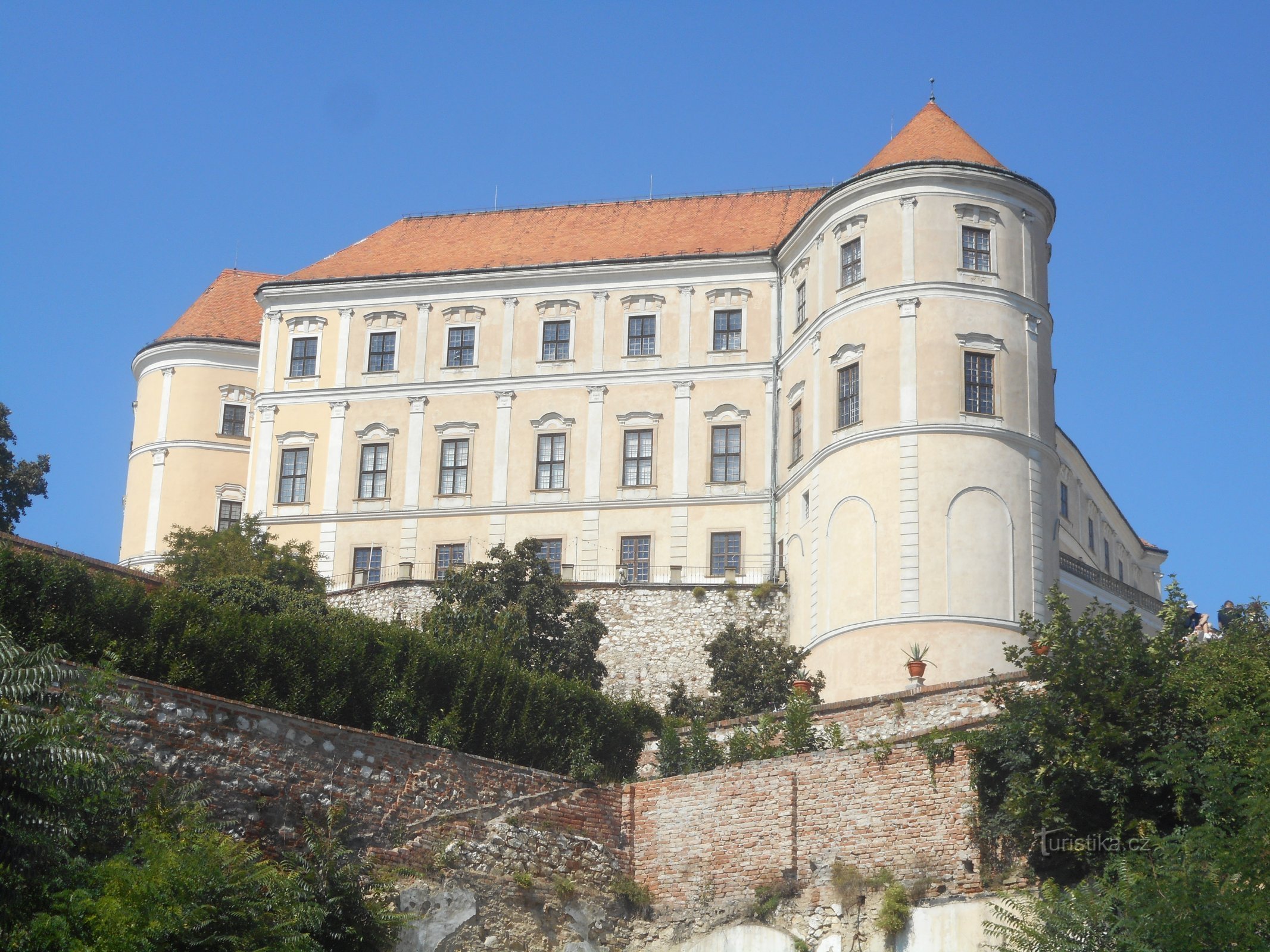 MIKULOV KASTÉLY