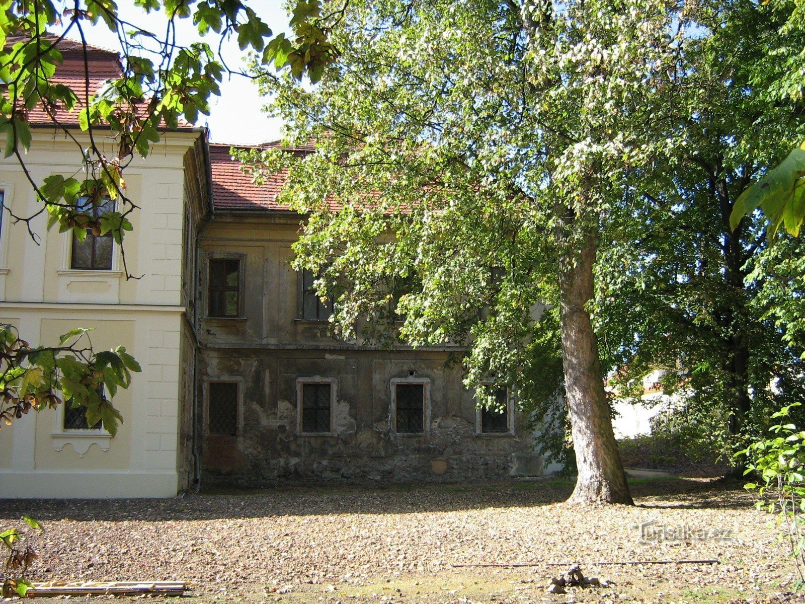 Mirošov Castle