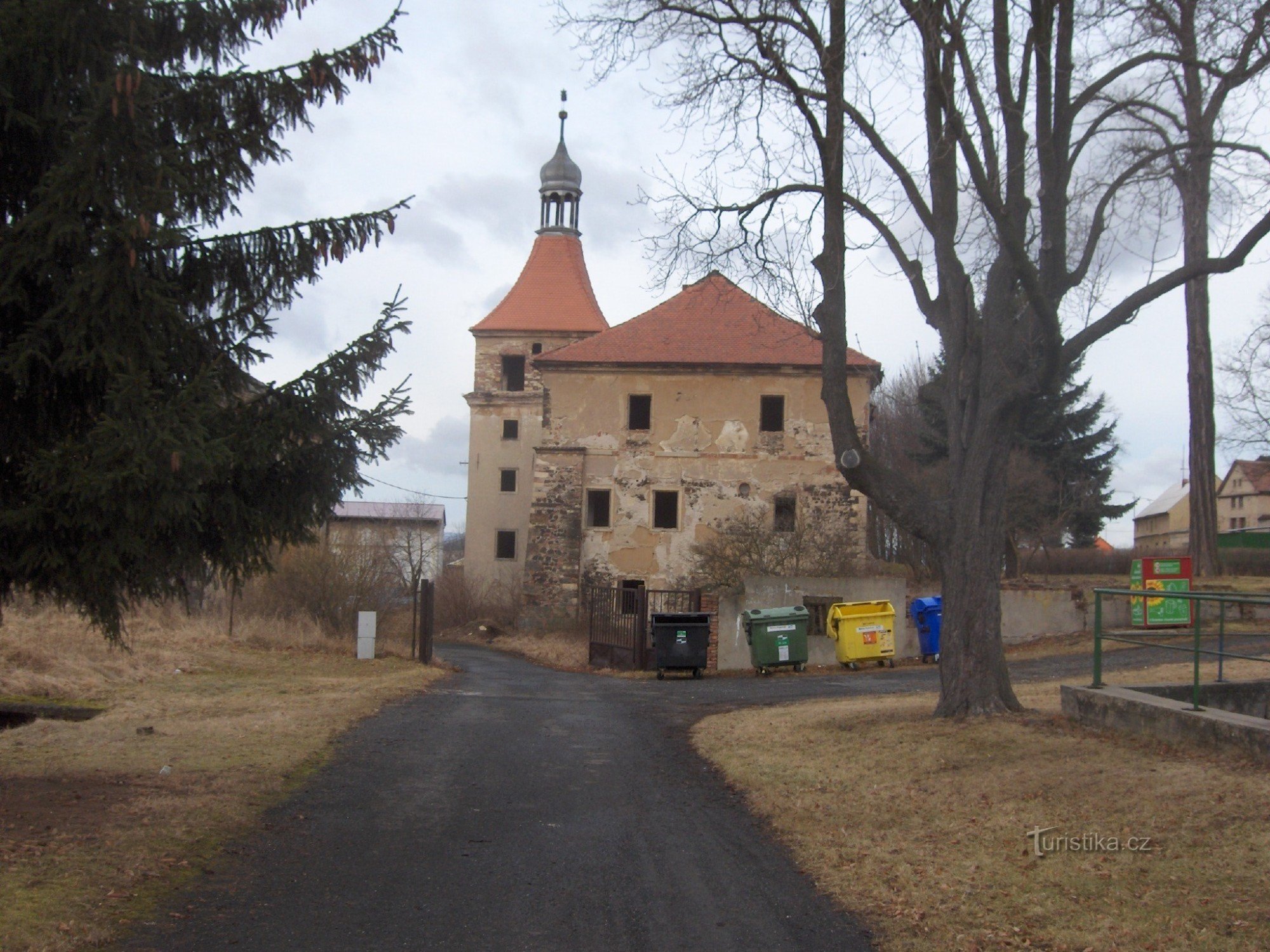 Zamek Mirošovice