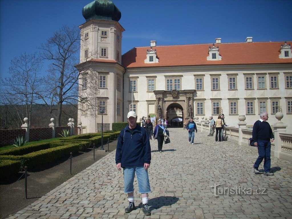 Mníšek pod Brdy castle