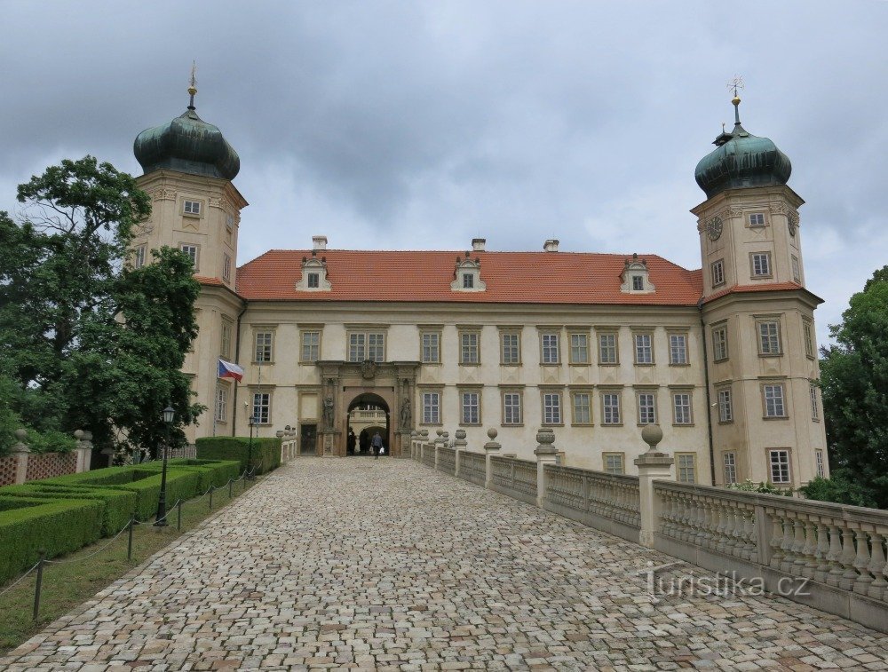 Mníšek pod Brdy slott