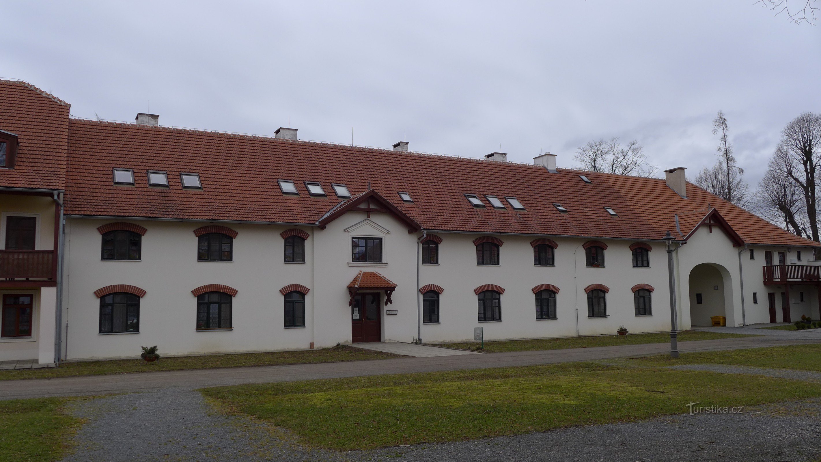 Okříšky Castle