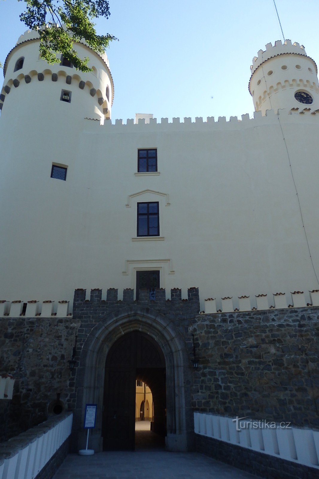 Замок Орлік