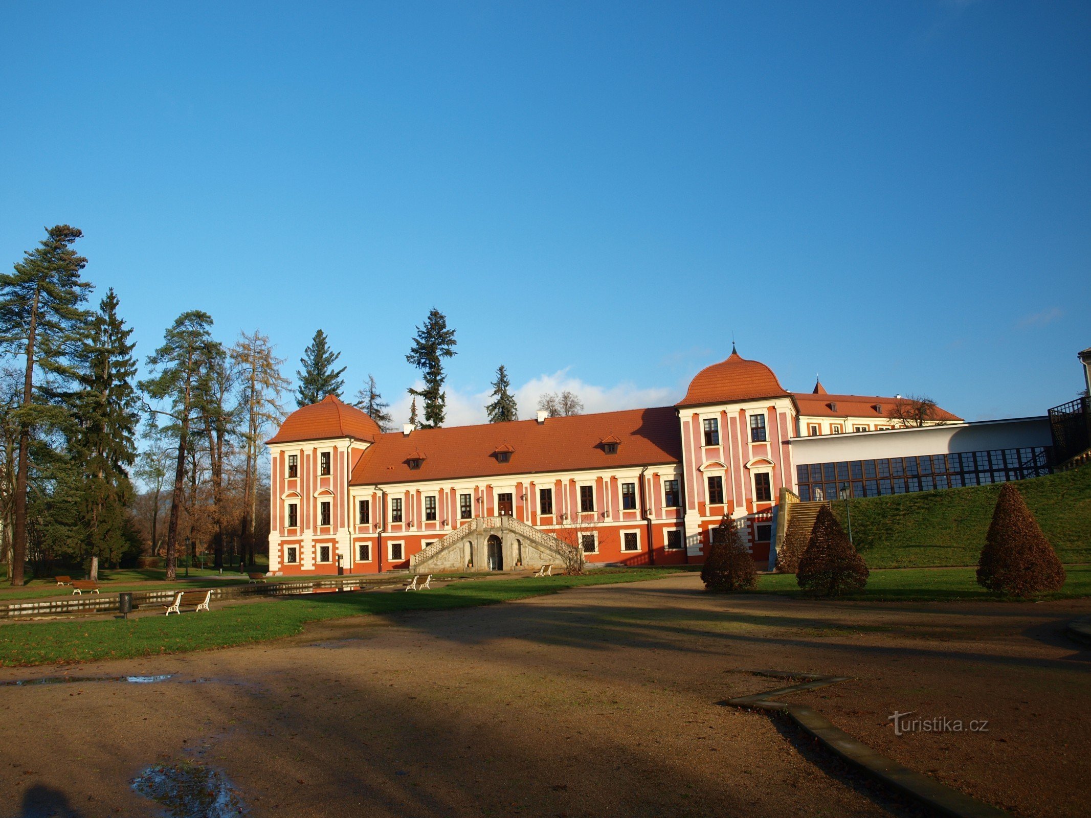 Slot Ostrov nad Ohří - Prinspaladset