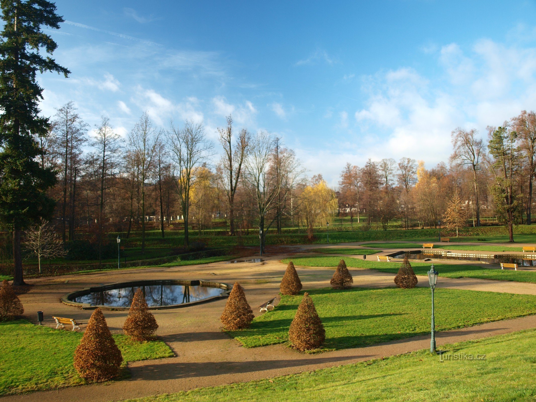 Ostrov nad Ohří kastély - Hercegi palota