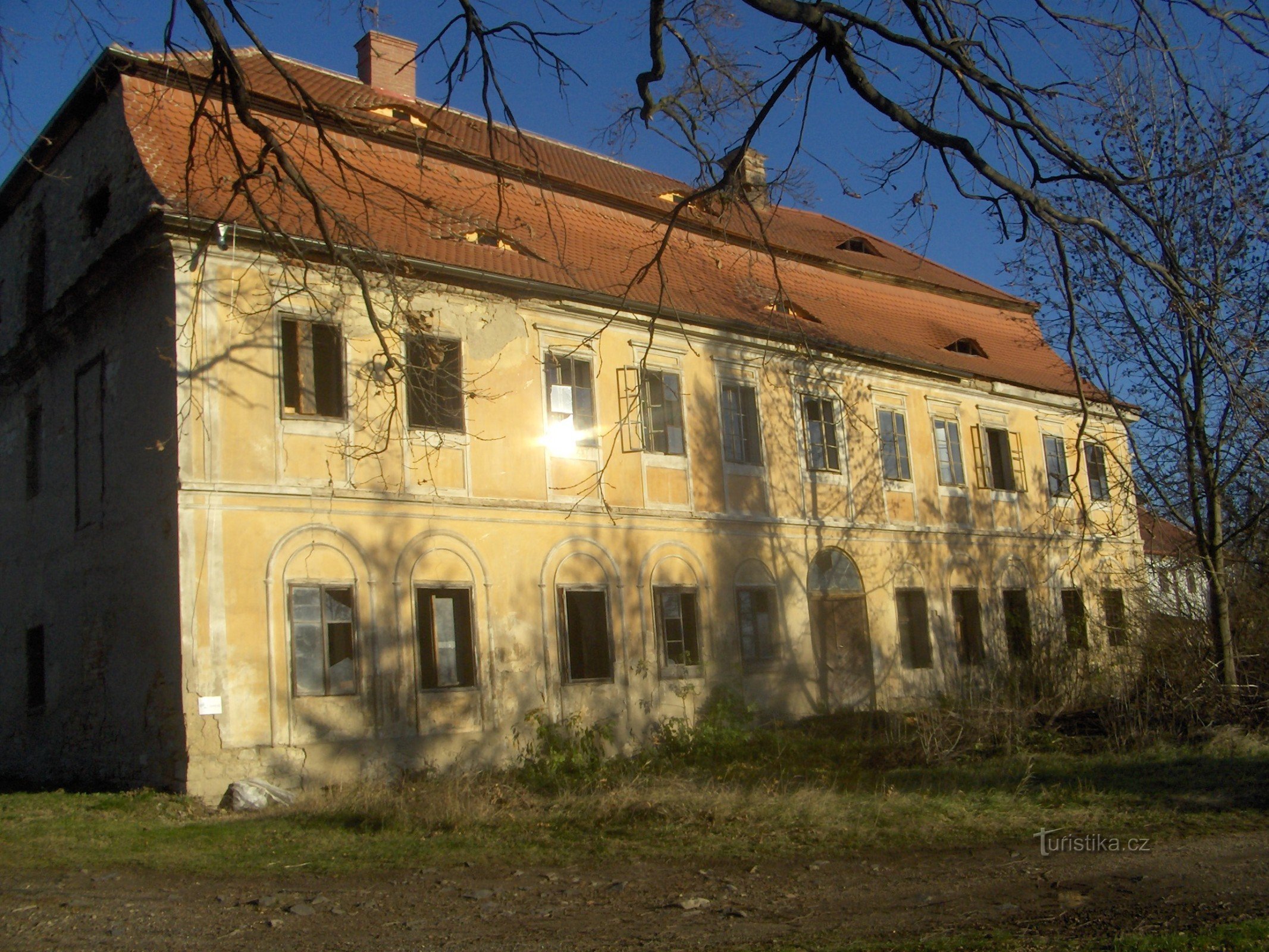 Pnětluky slott