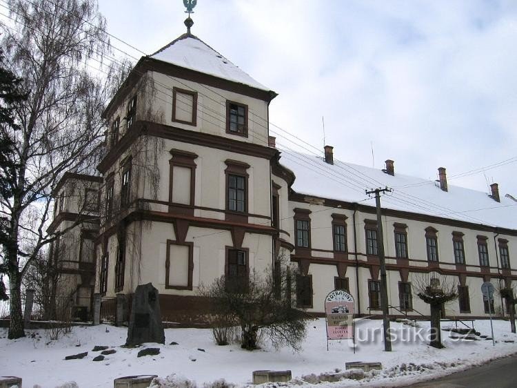 Schloss: Blick von Osten auf die Türme und das Schloss