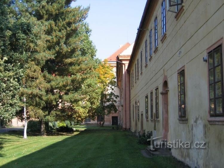 Schloss: Rechter Flügel des Schlosses