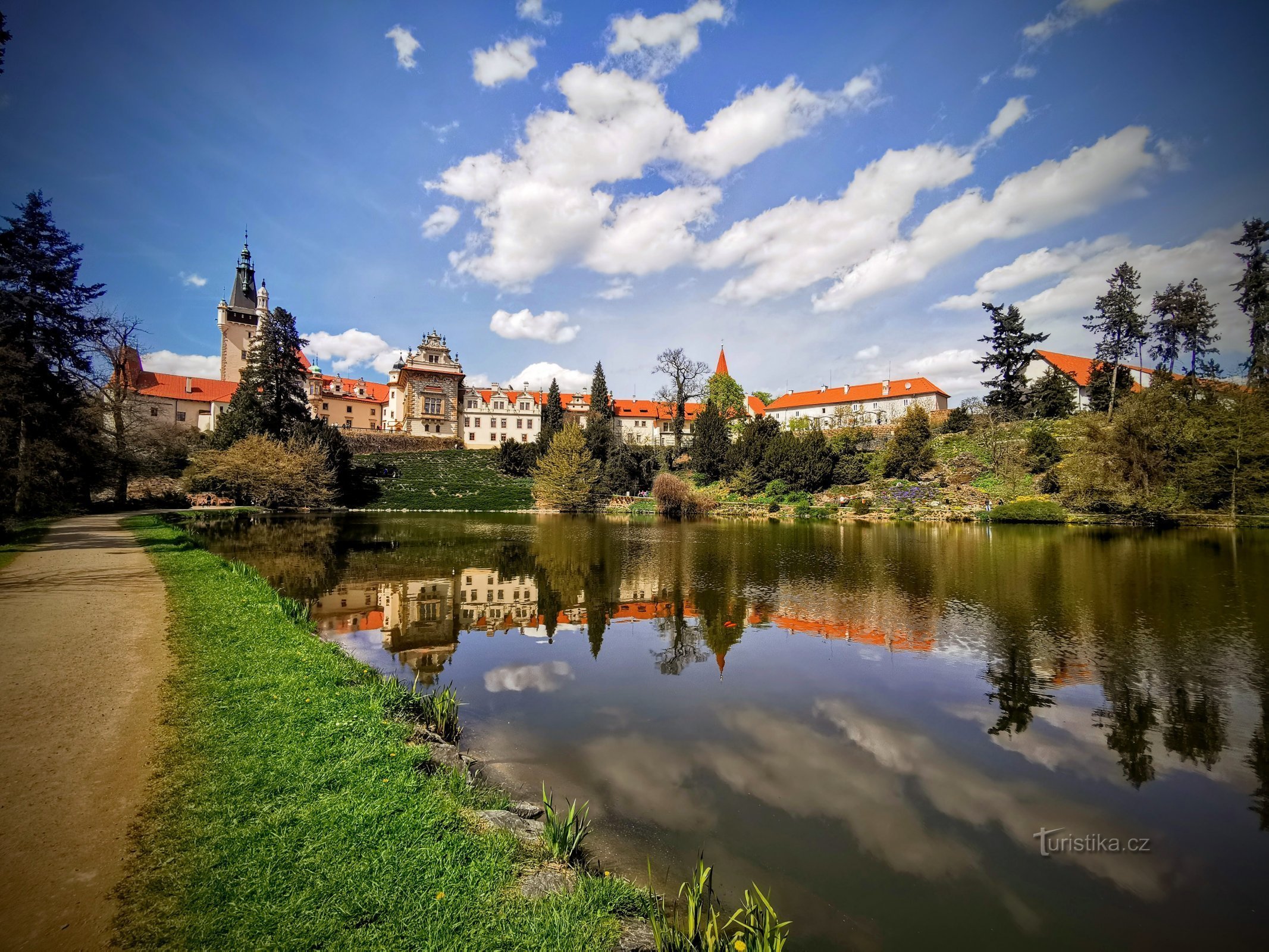 Průhonice slott