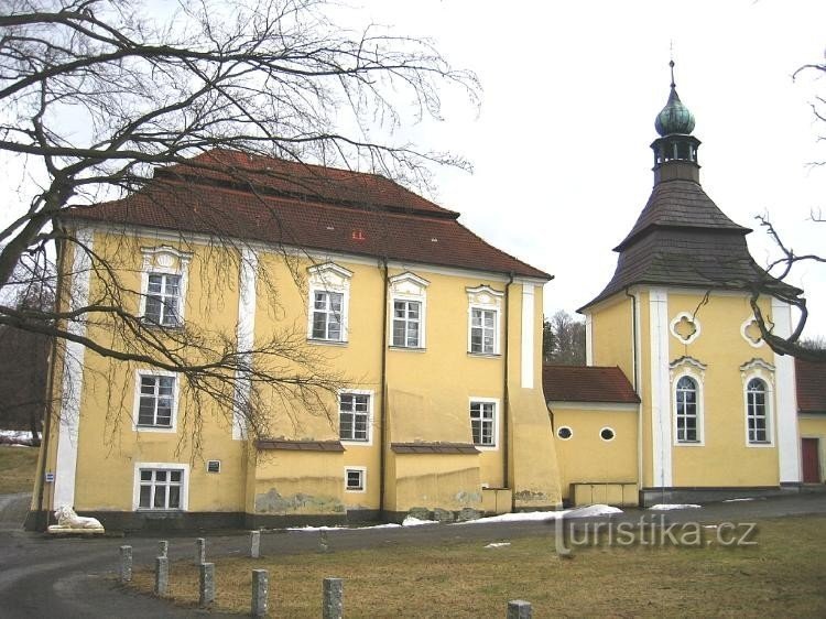Castle with chapel: Proseč-Obořiště