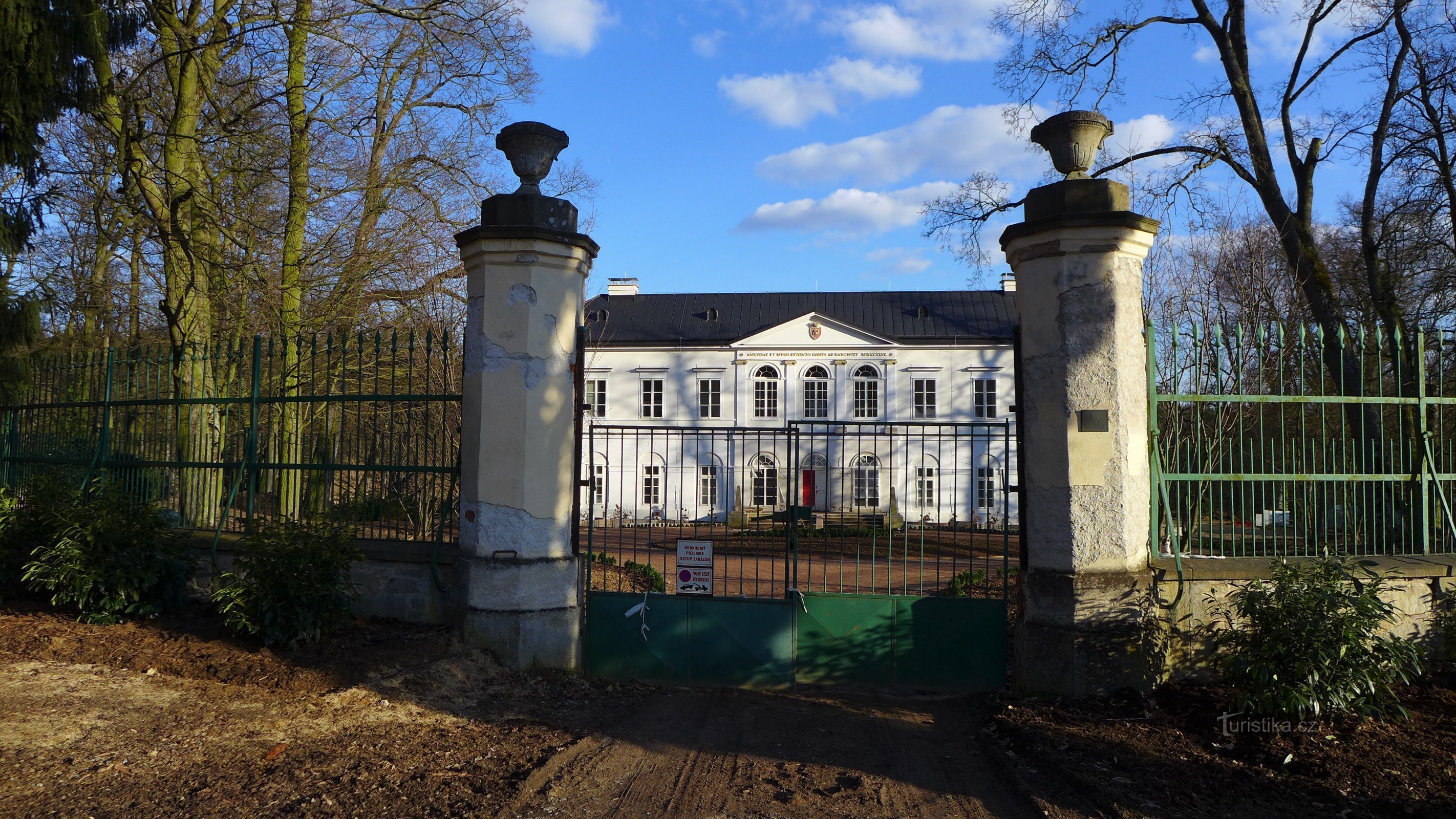 Šenvald Castle