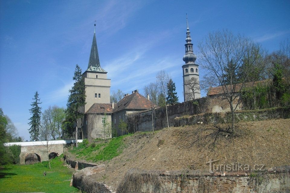 Zámek Tovačov