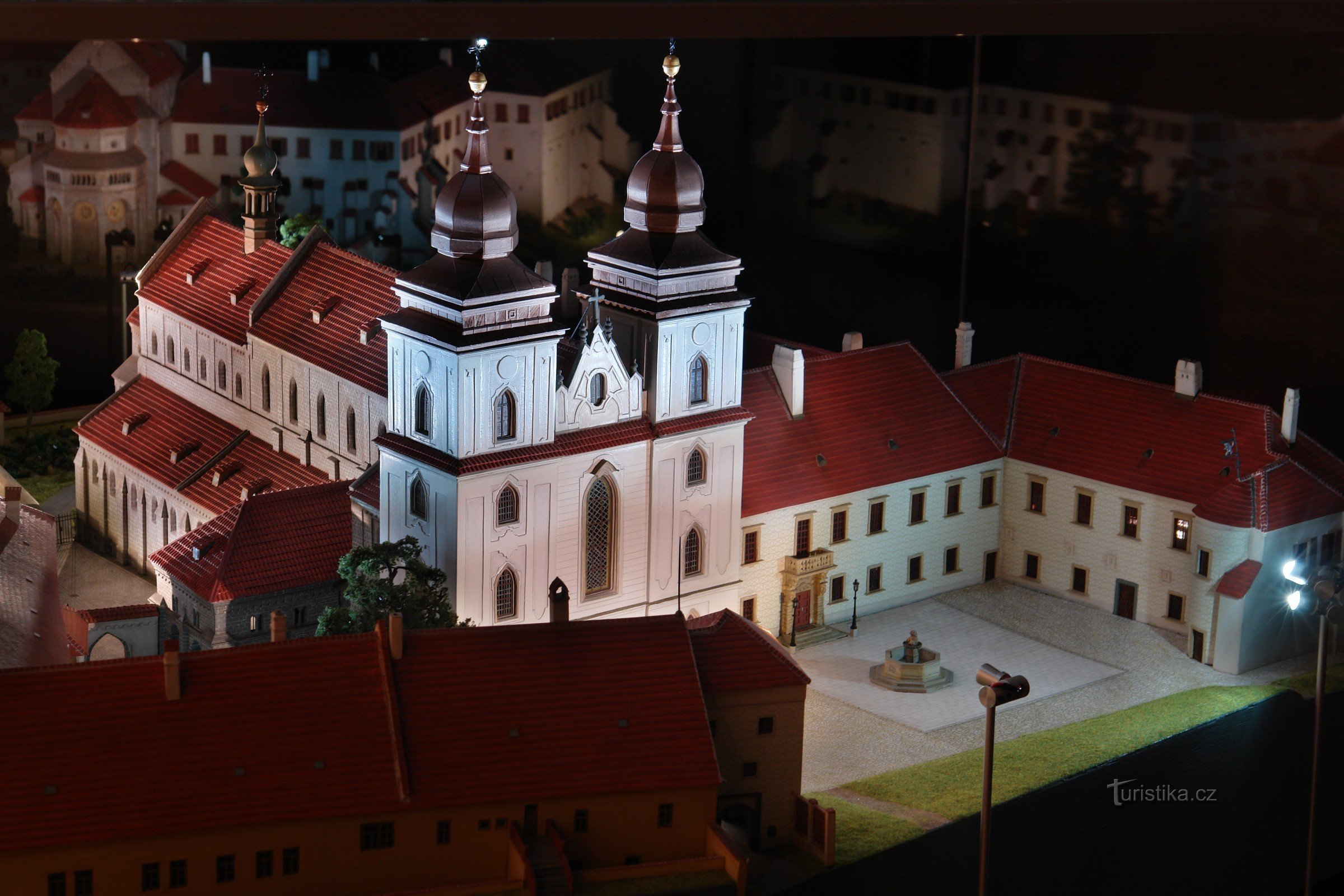 Zámek Třebíč vypráví: Expozice Svět portálů a bran