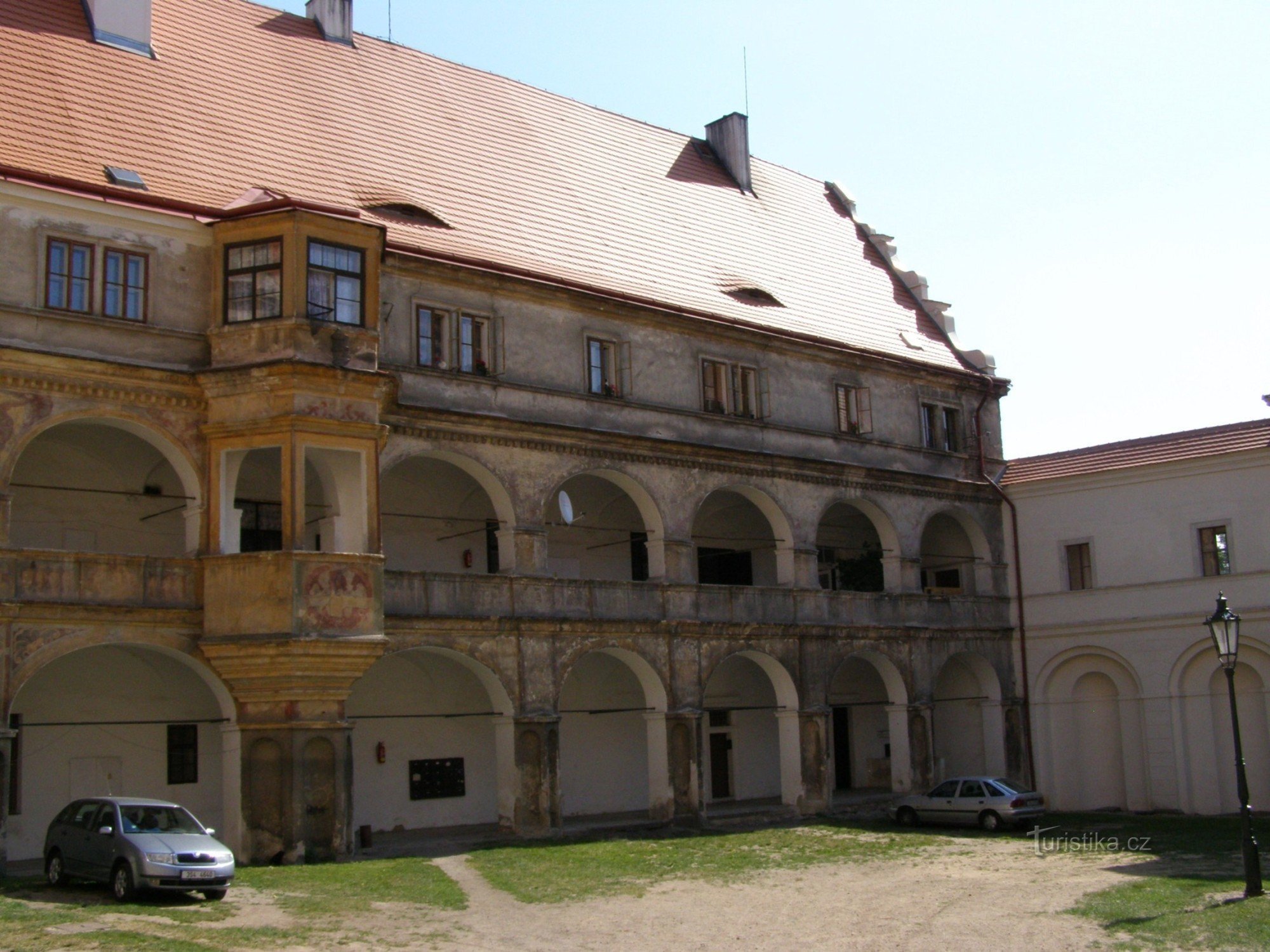 Schloss in Bélé pod Bezdězem